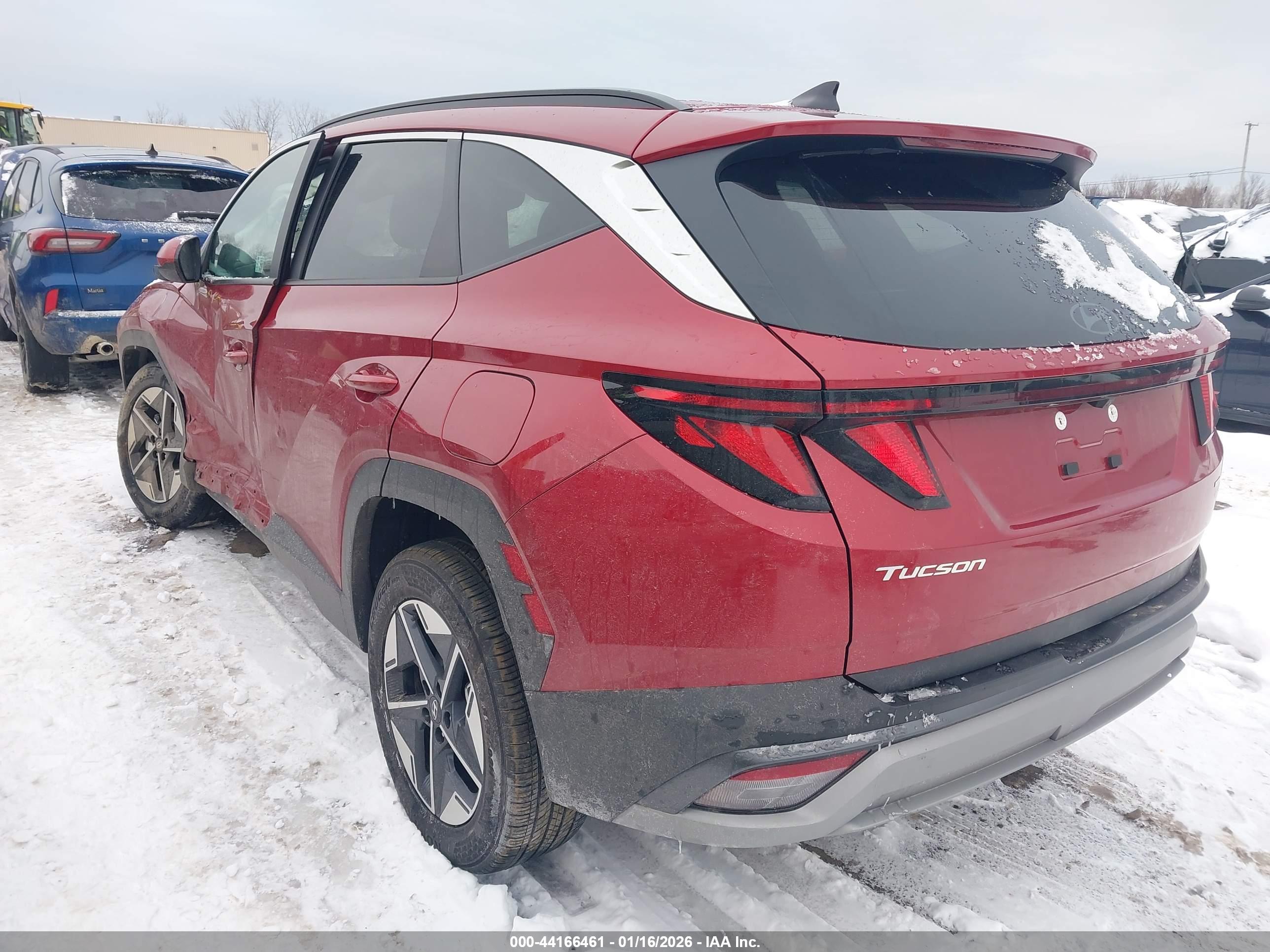 HYUNDAI TUCSON image 3