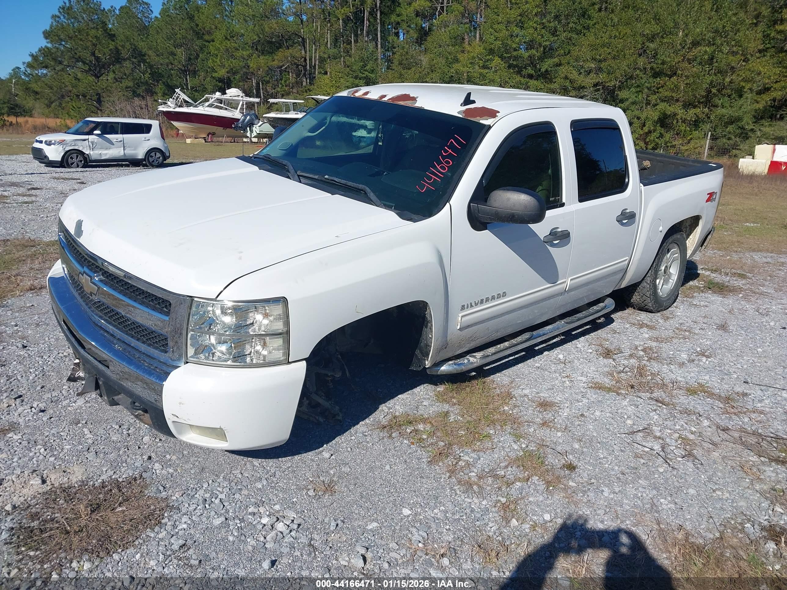CHEVROLET SILVERADO image 2