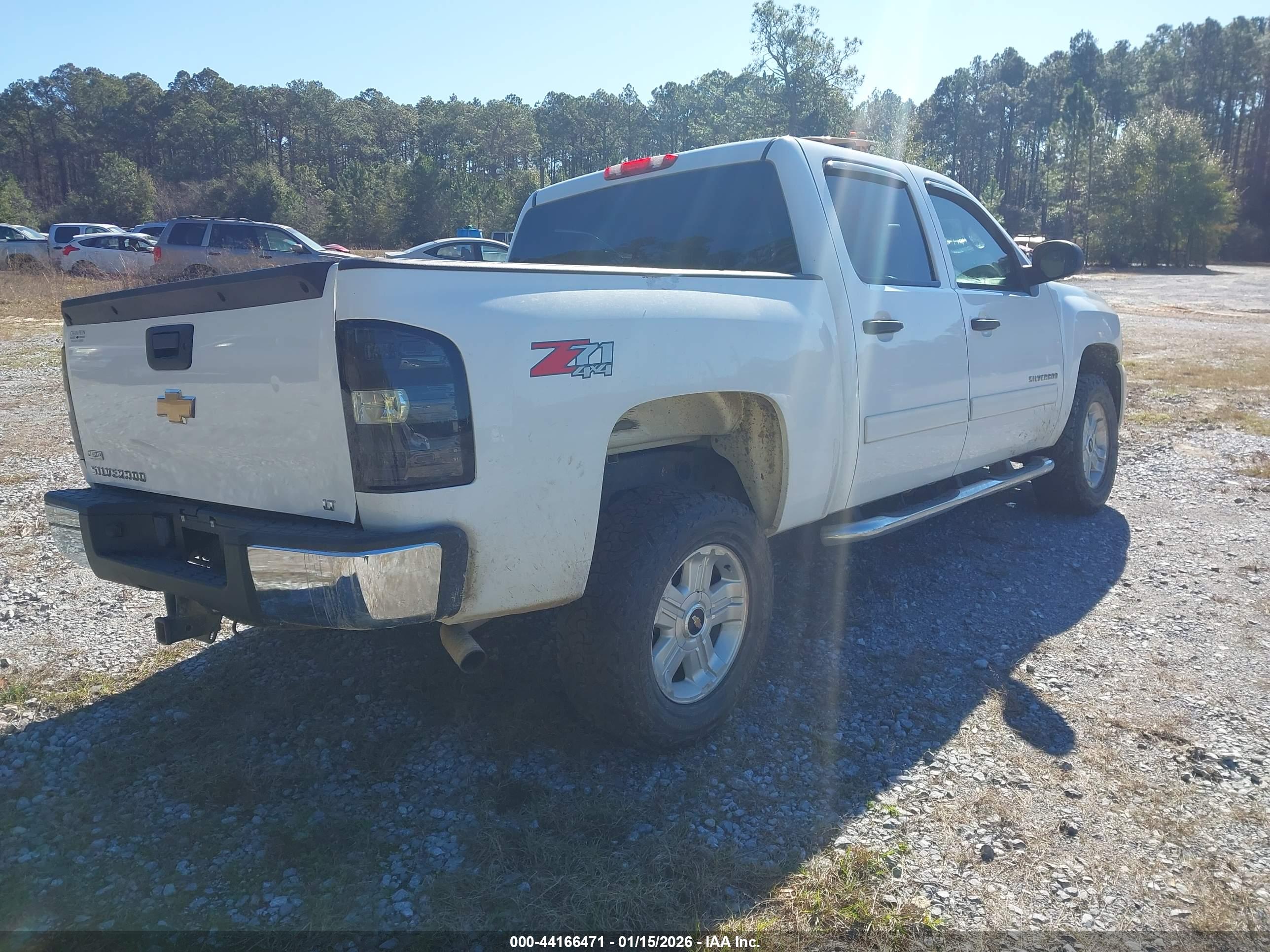 CHEVROLET SILVERADO image 4
