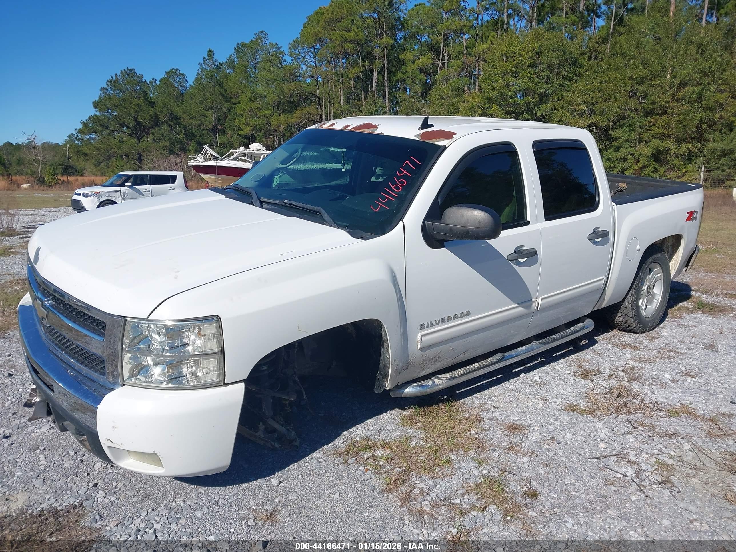 CHEVROLET SILVERADO image 6