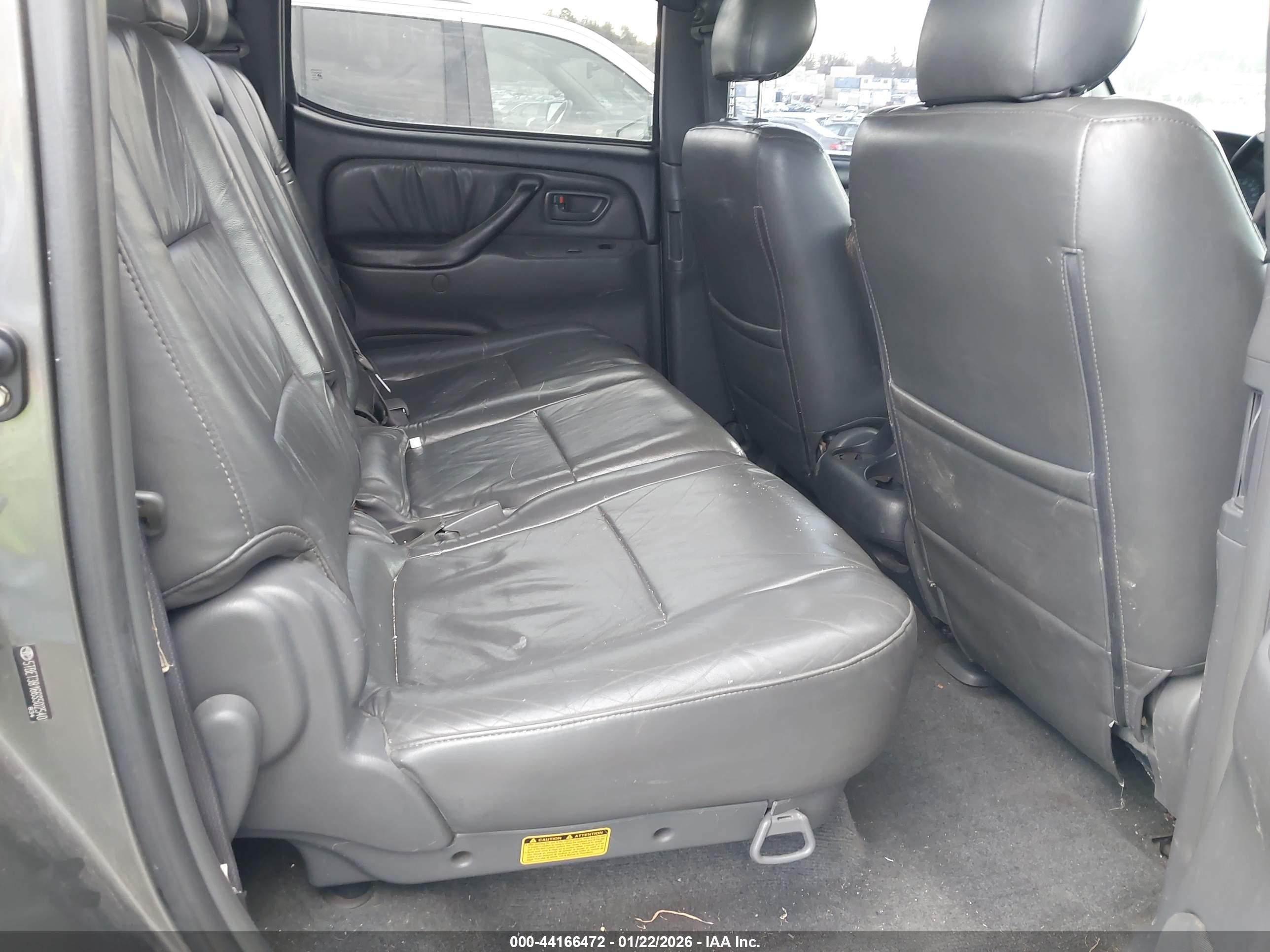 TOYOTA TUNDRA image 8