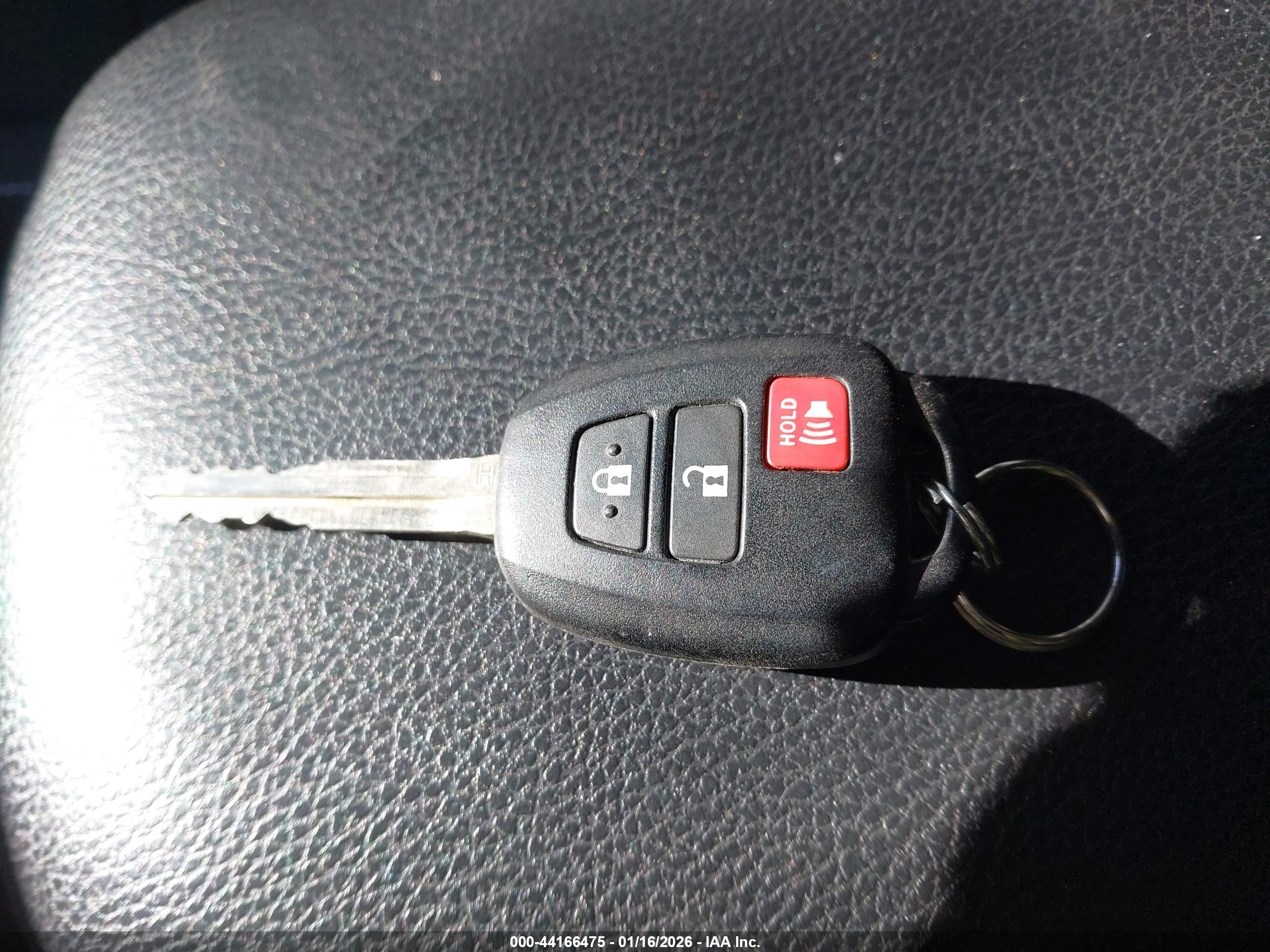 TOYOTA RAV4 image 11