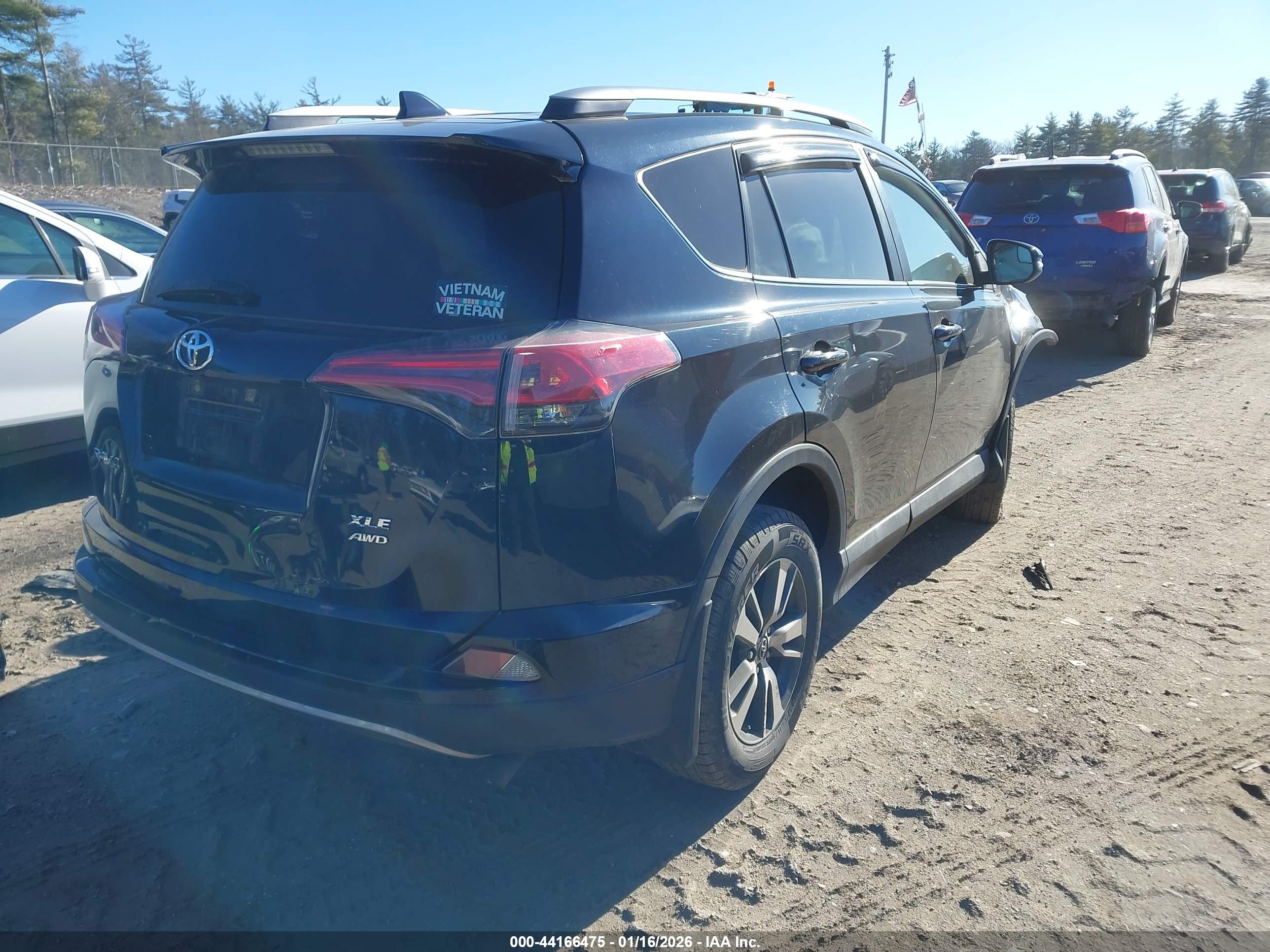 TOYOTA RAV4 image 4