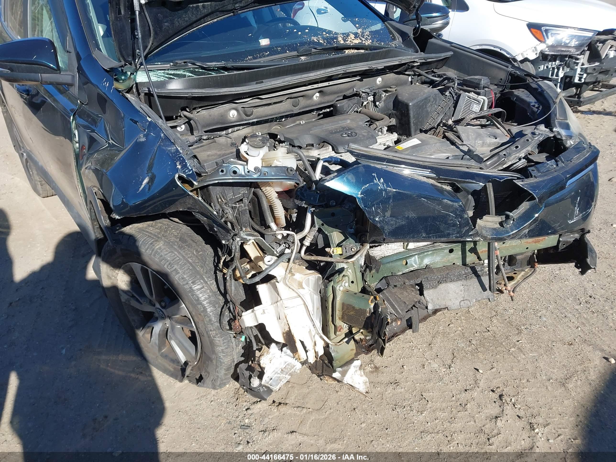 TOYOTA RAV4 image 6