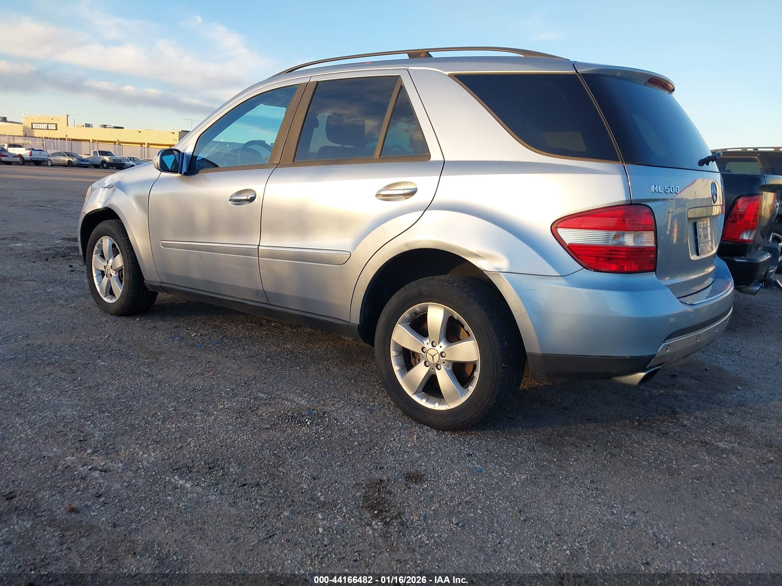 MERCEDES-BENZ ML image 3