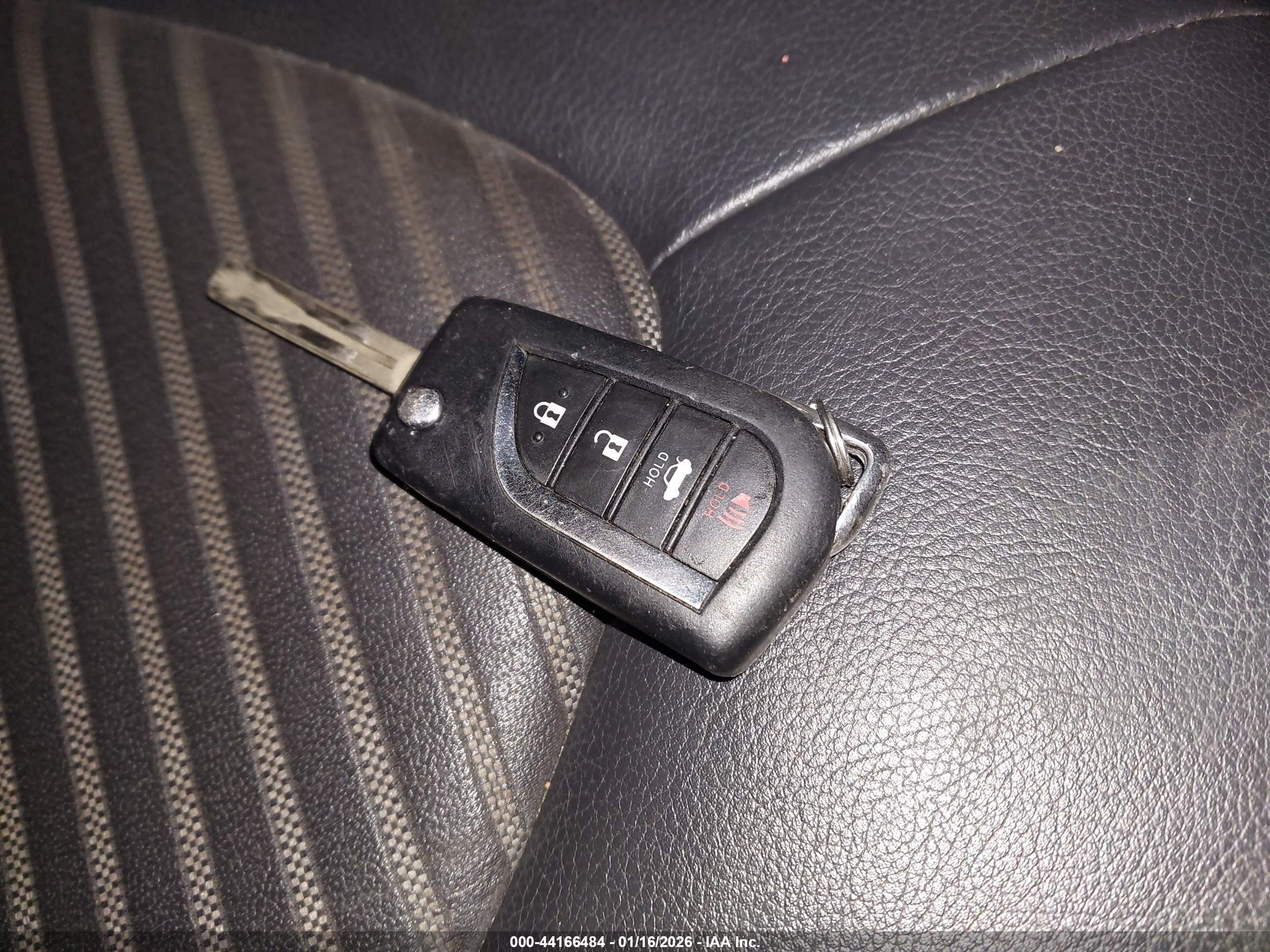 TOYOTA CAMRY image 11