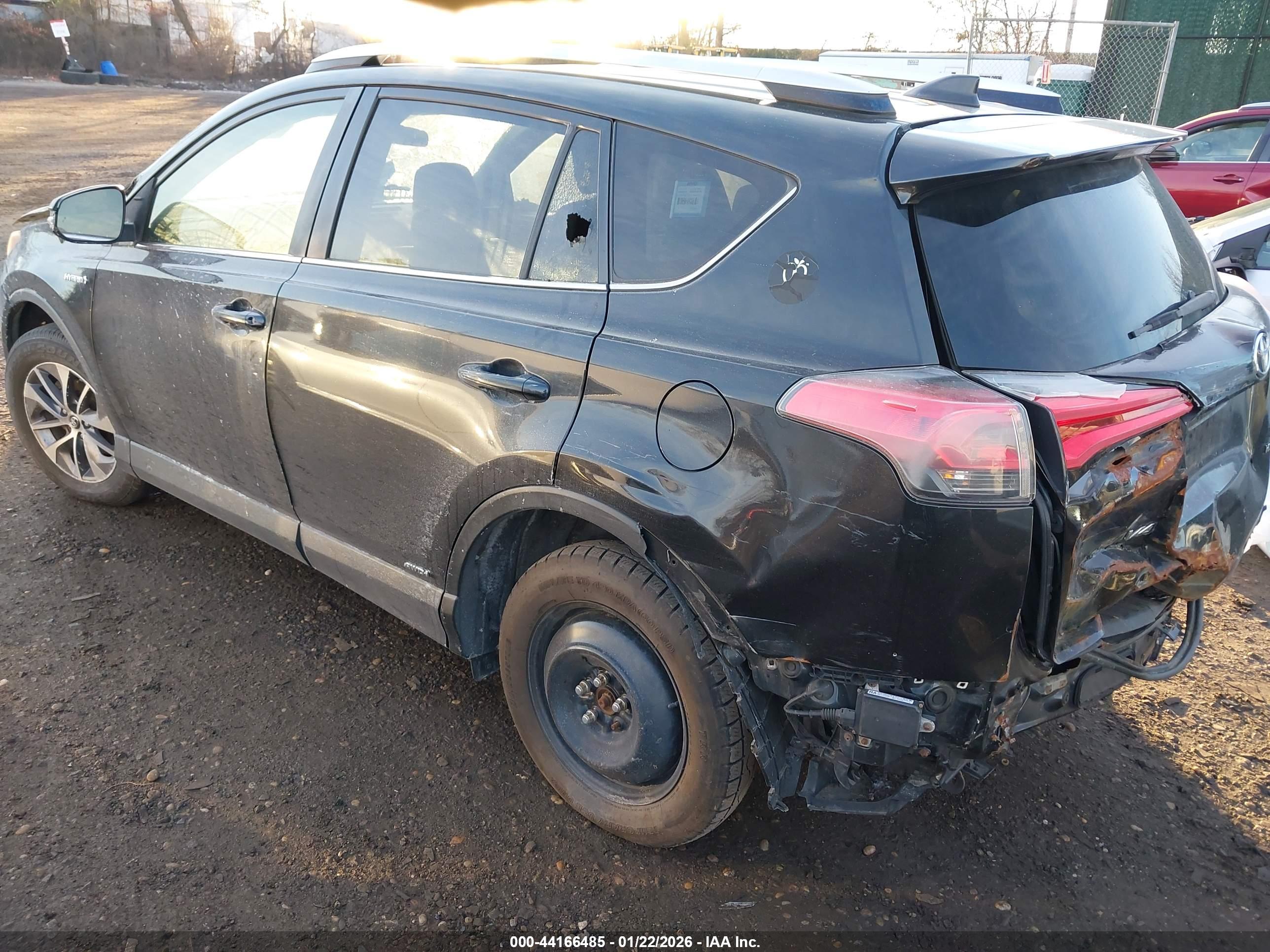 TOYOTA RAV4 image 3