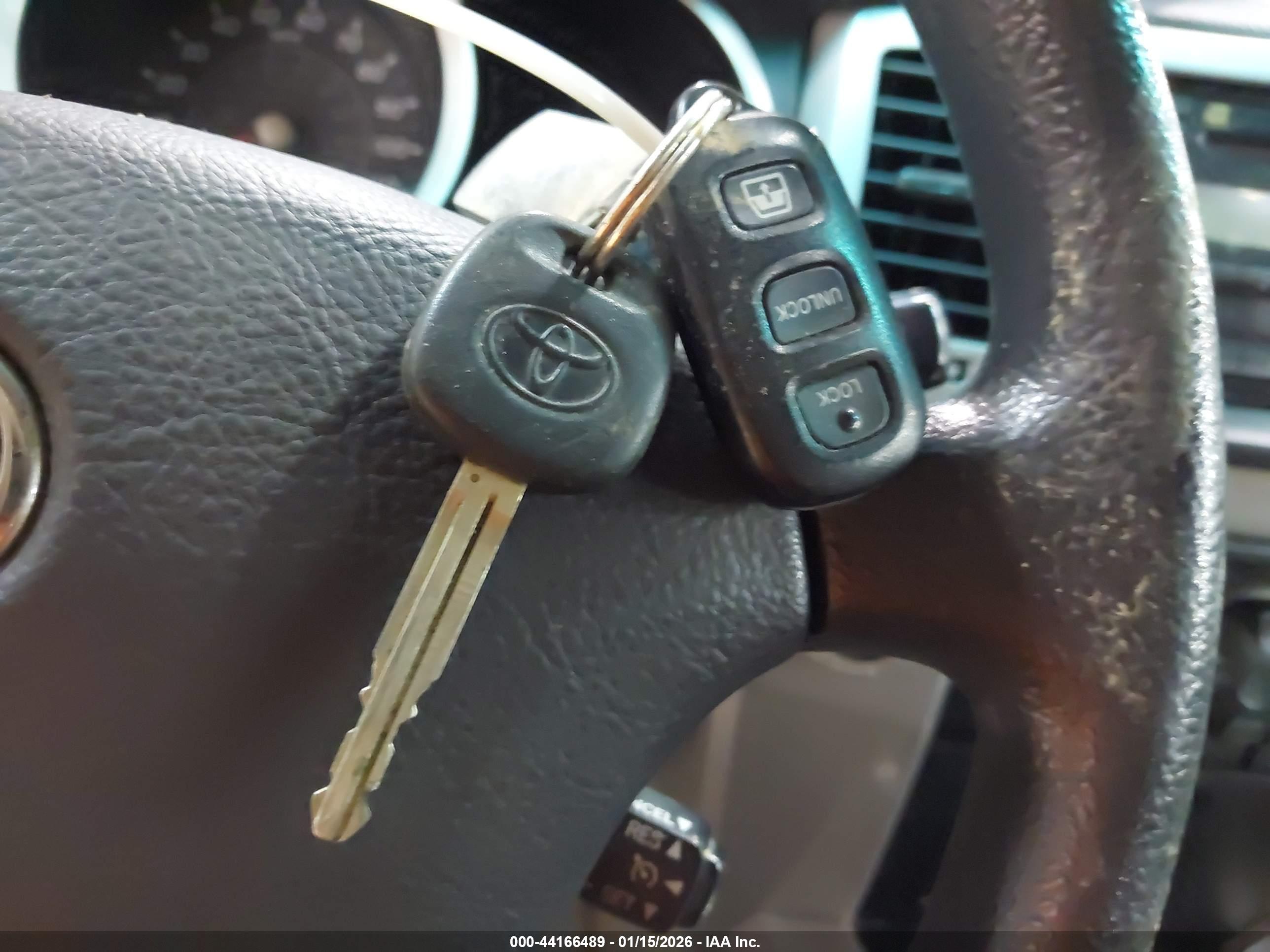 TOYOTA 4RUNNER image 11