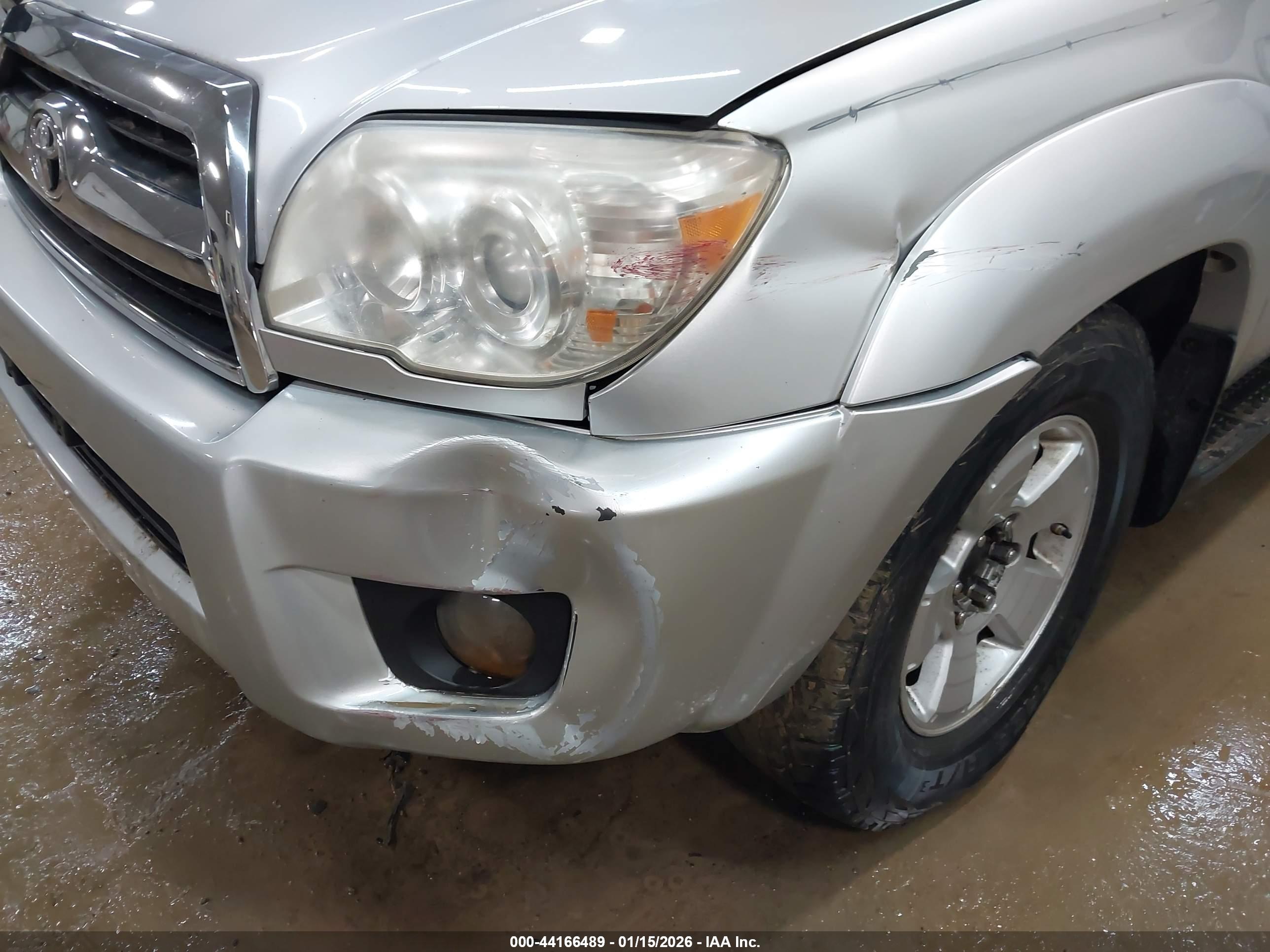 TOYOTA 4RUNNER image 6