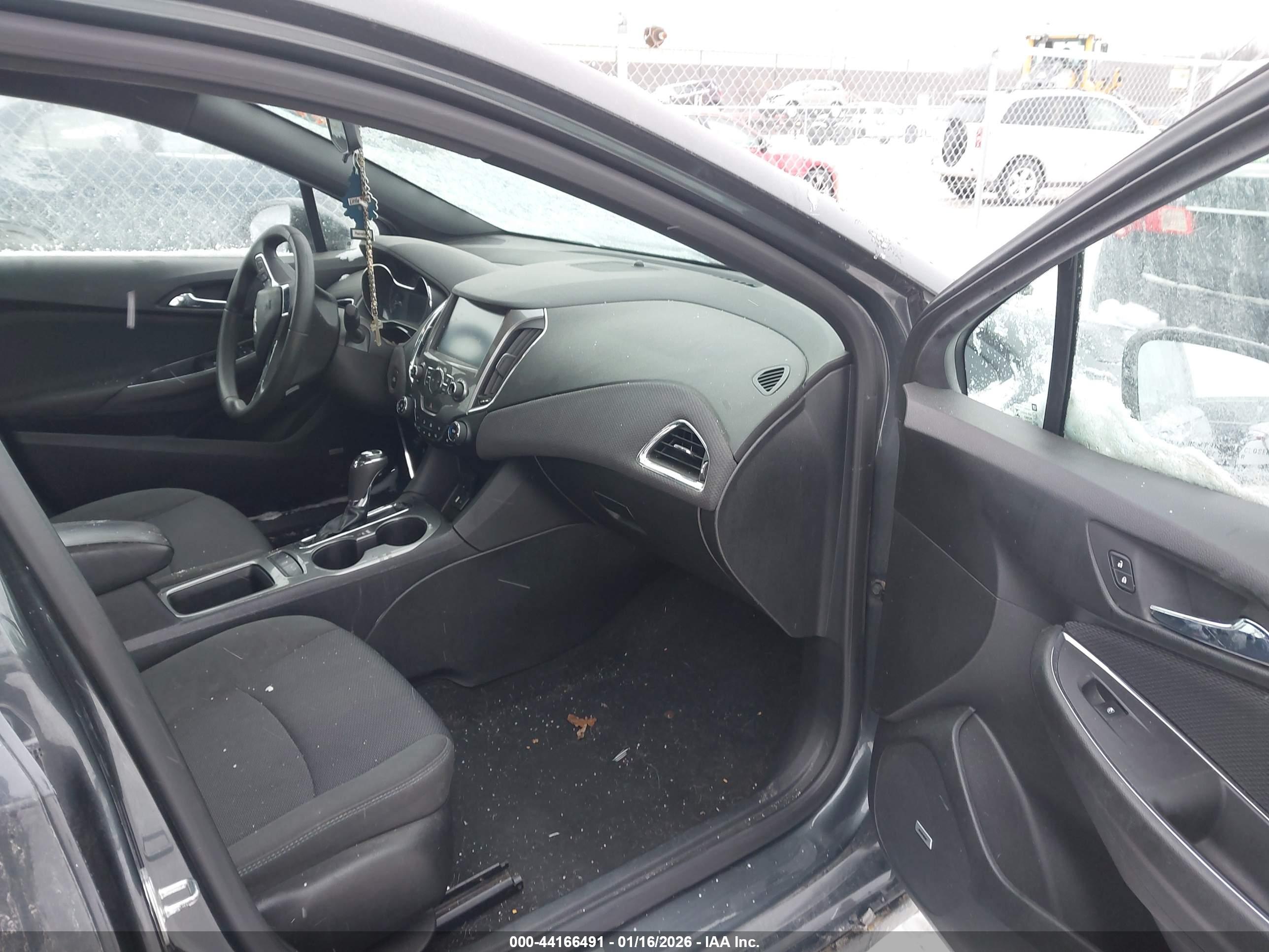 CHEVROLET CRUZE image 5