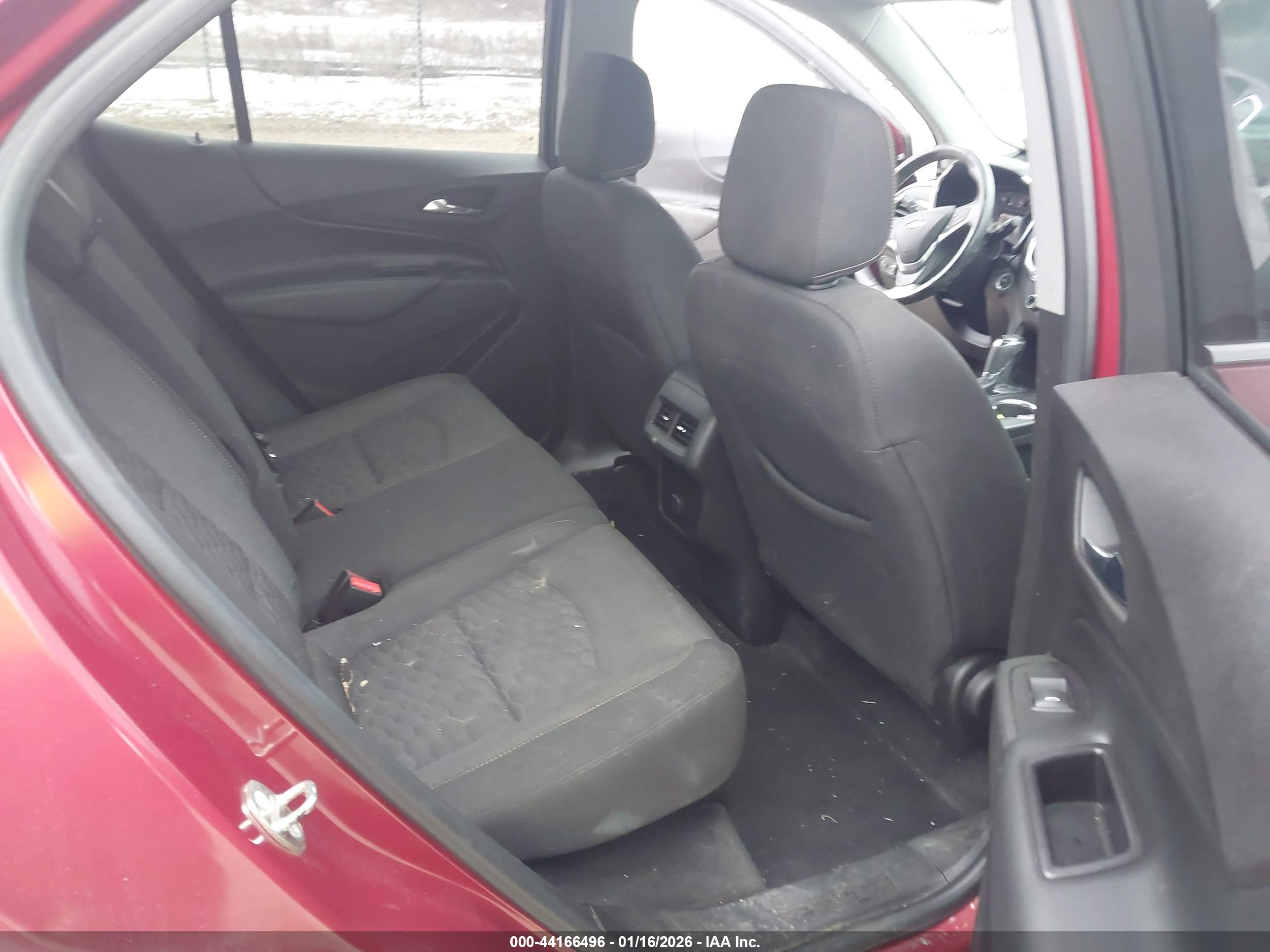 CHEVROLET EQUINOX image 8