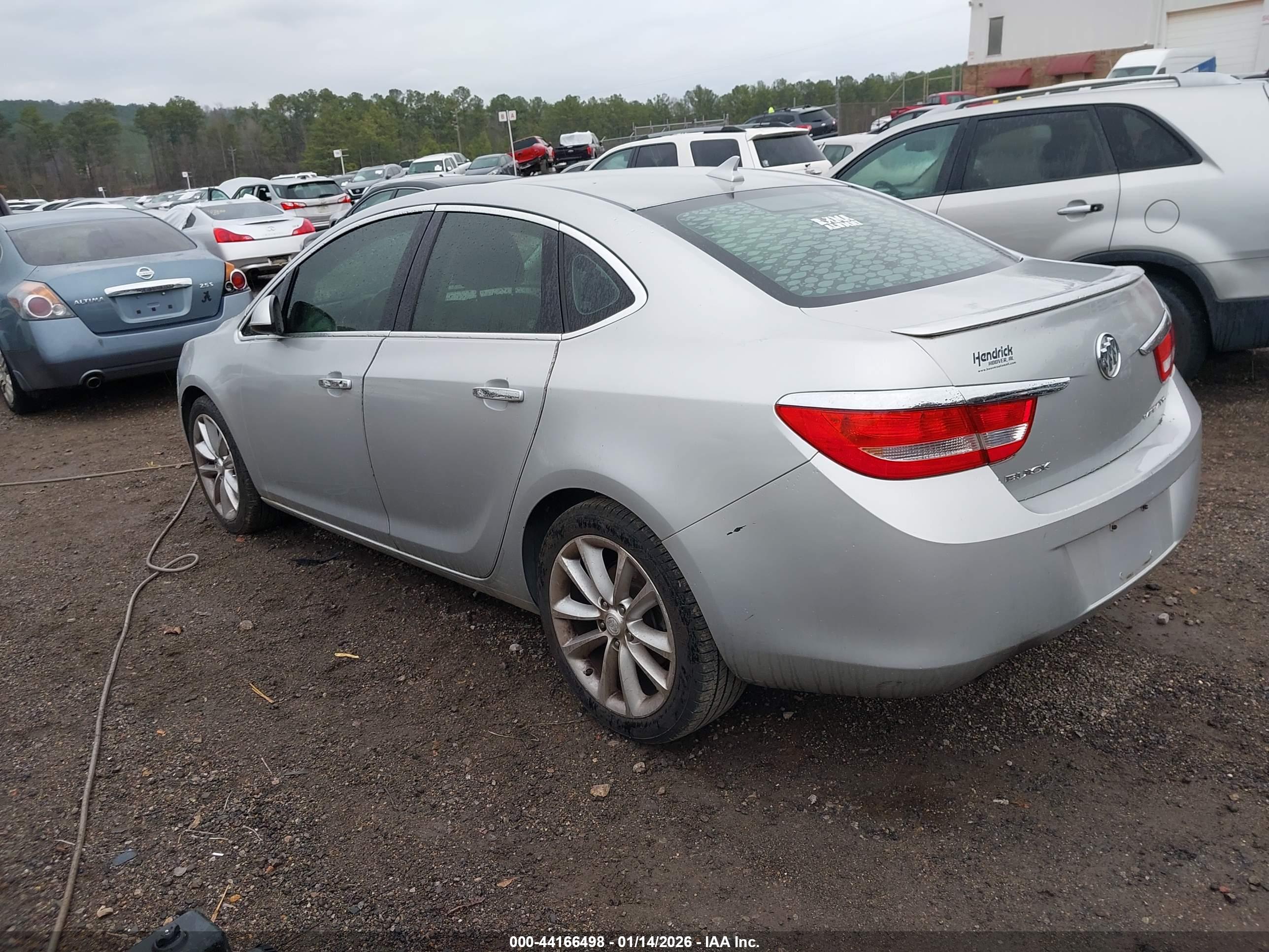 BUICK VERANO image 3