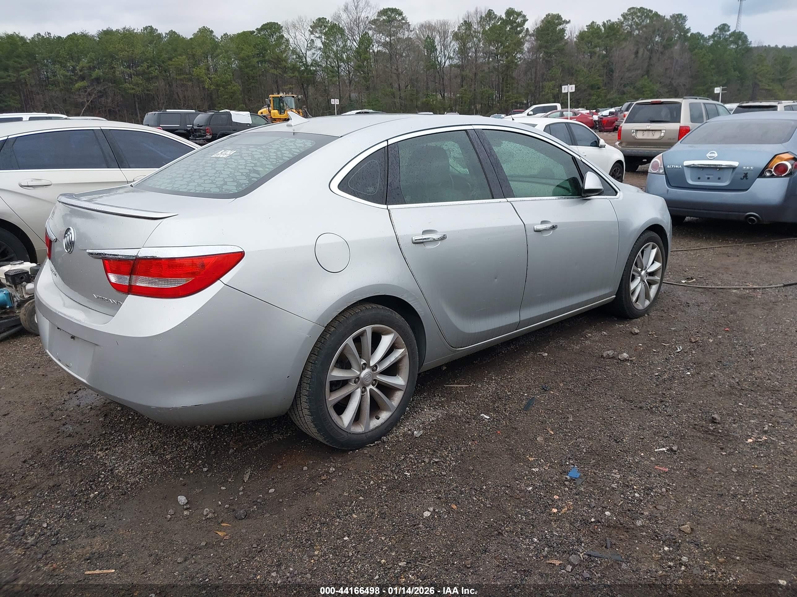 BUICK VERANO image 4