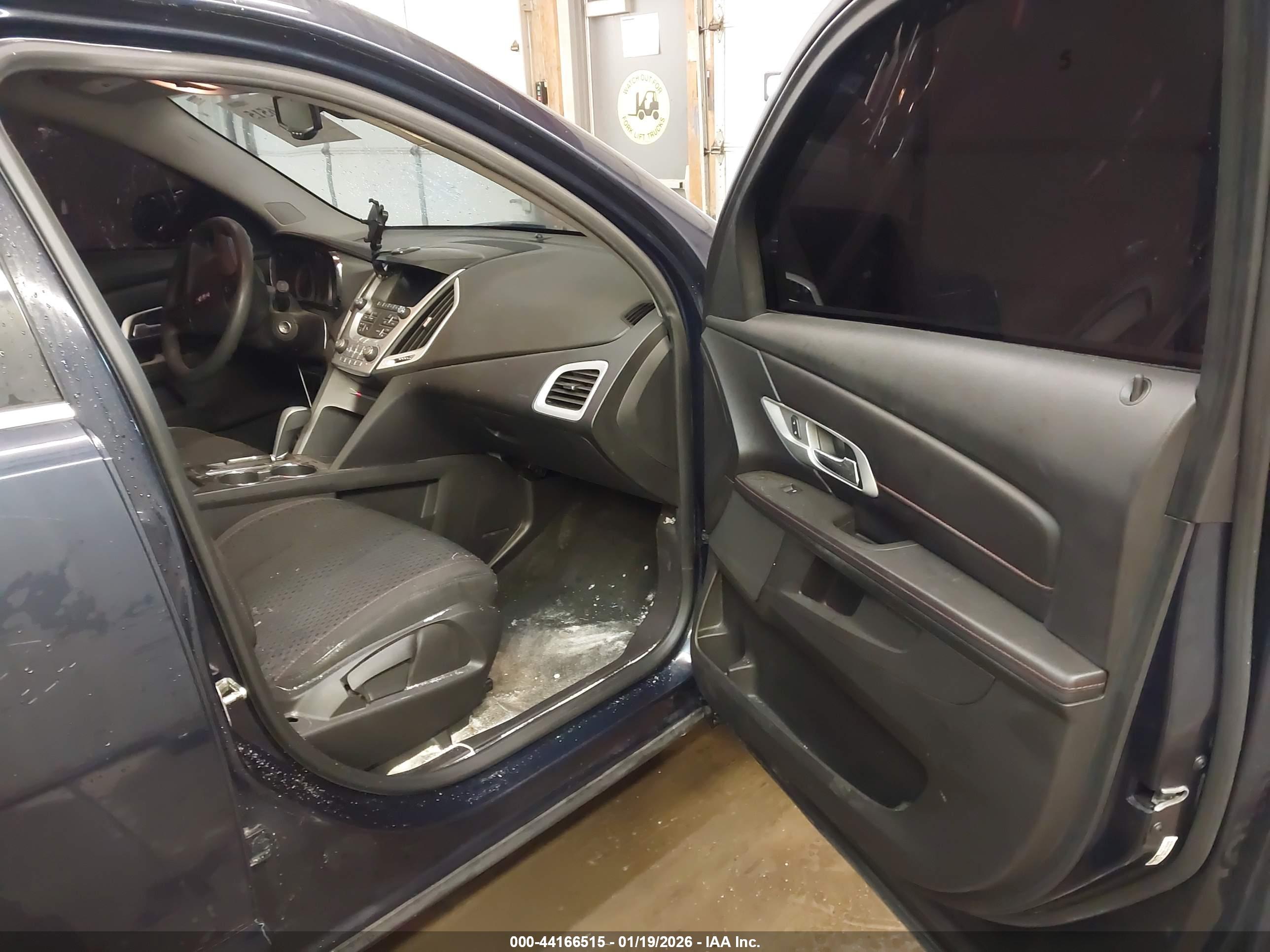 GMC TERRAIN image 5