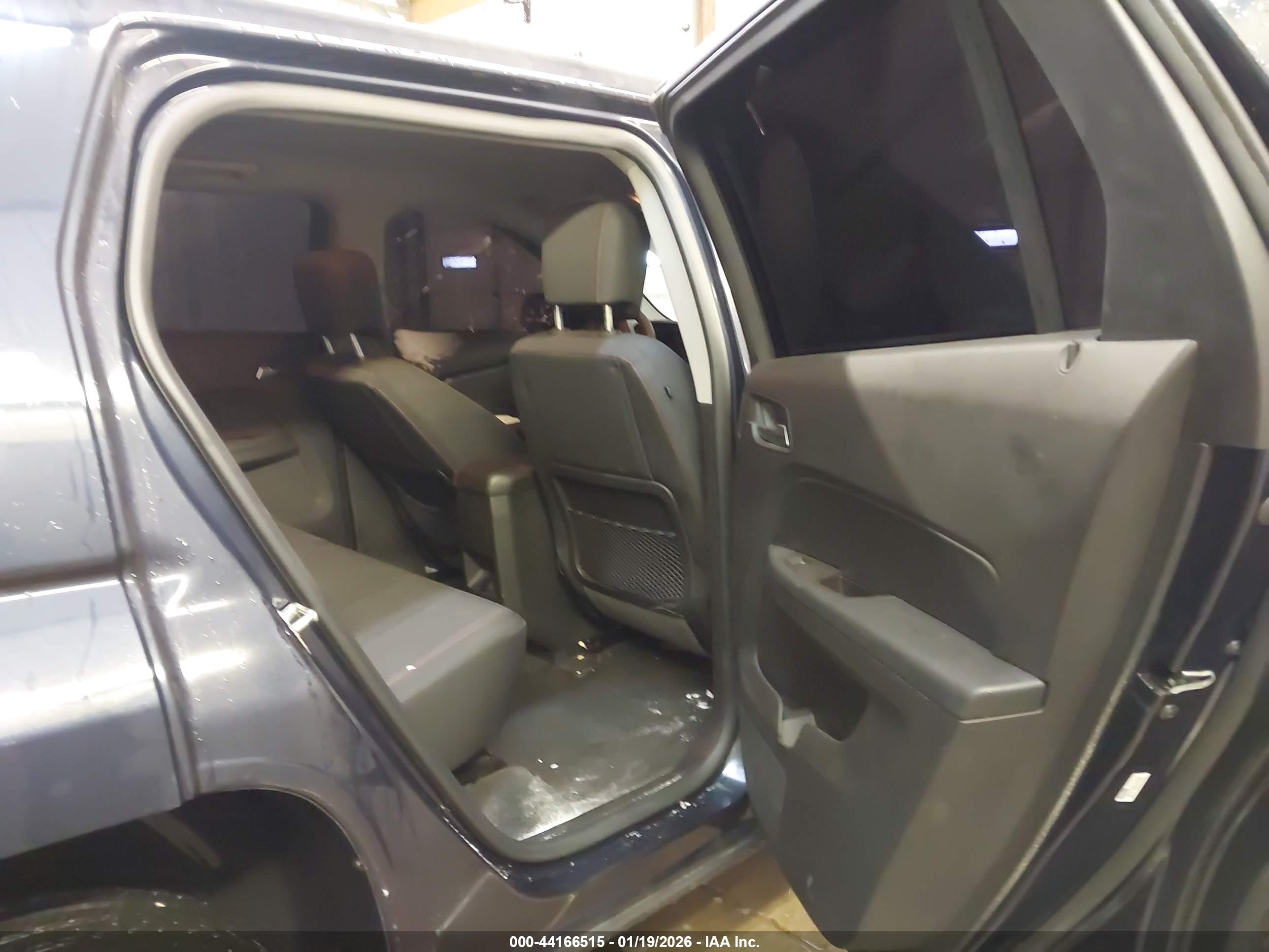 GMC TERRAIN image 8