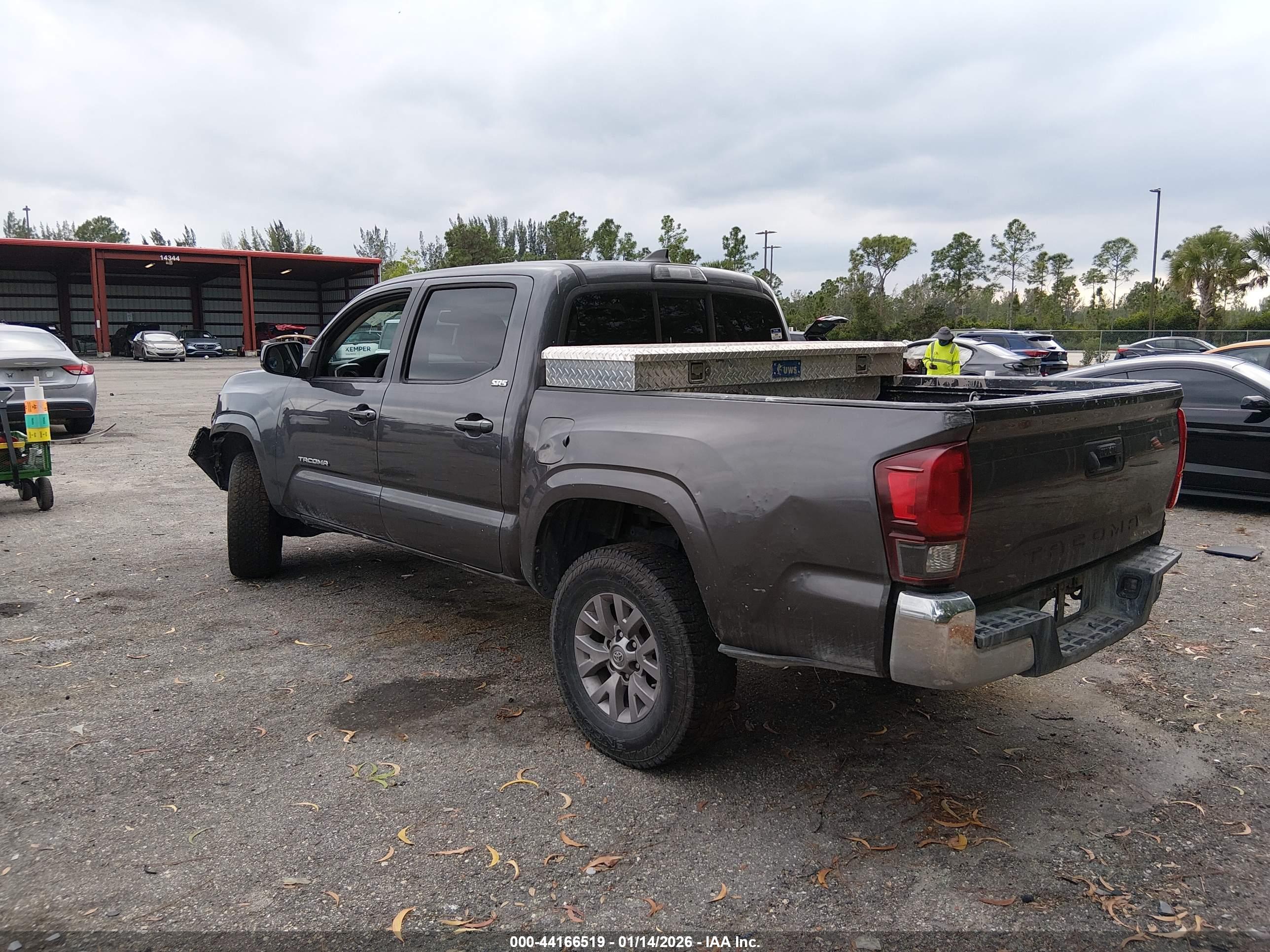 TOYOTA TACOMA image 3