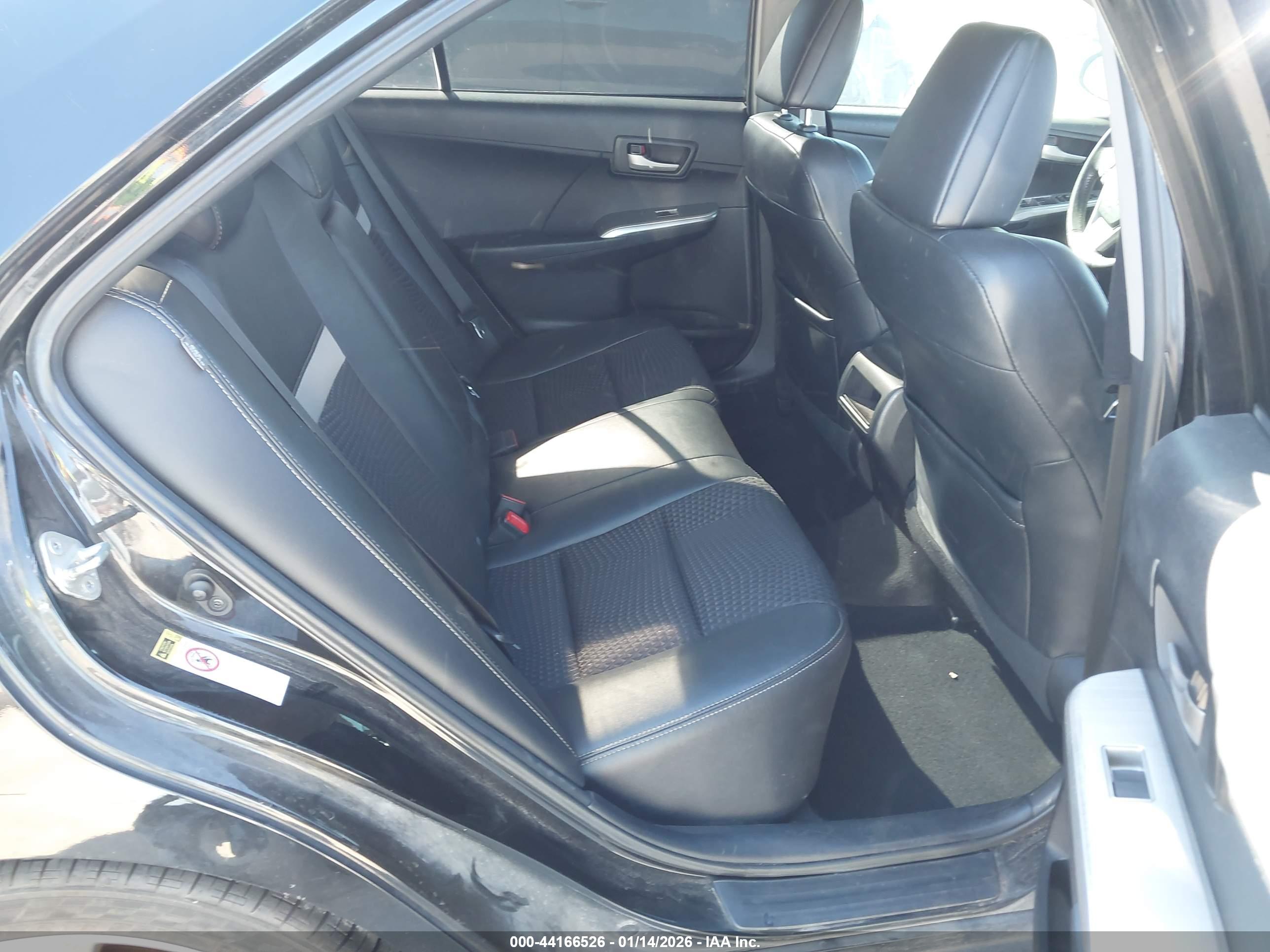 TOYOTA CAMRY image 8