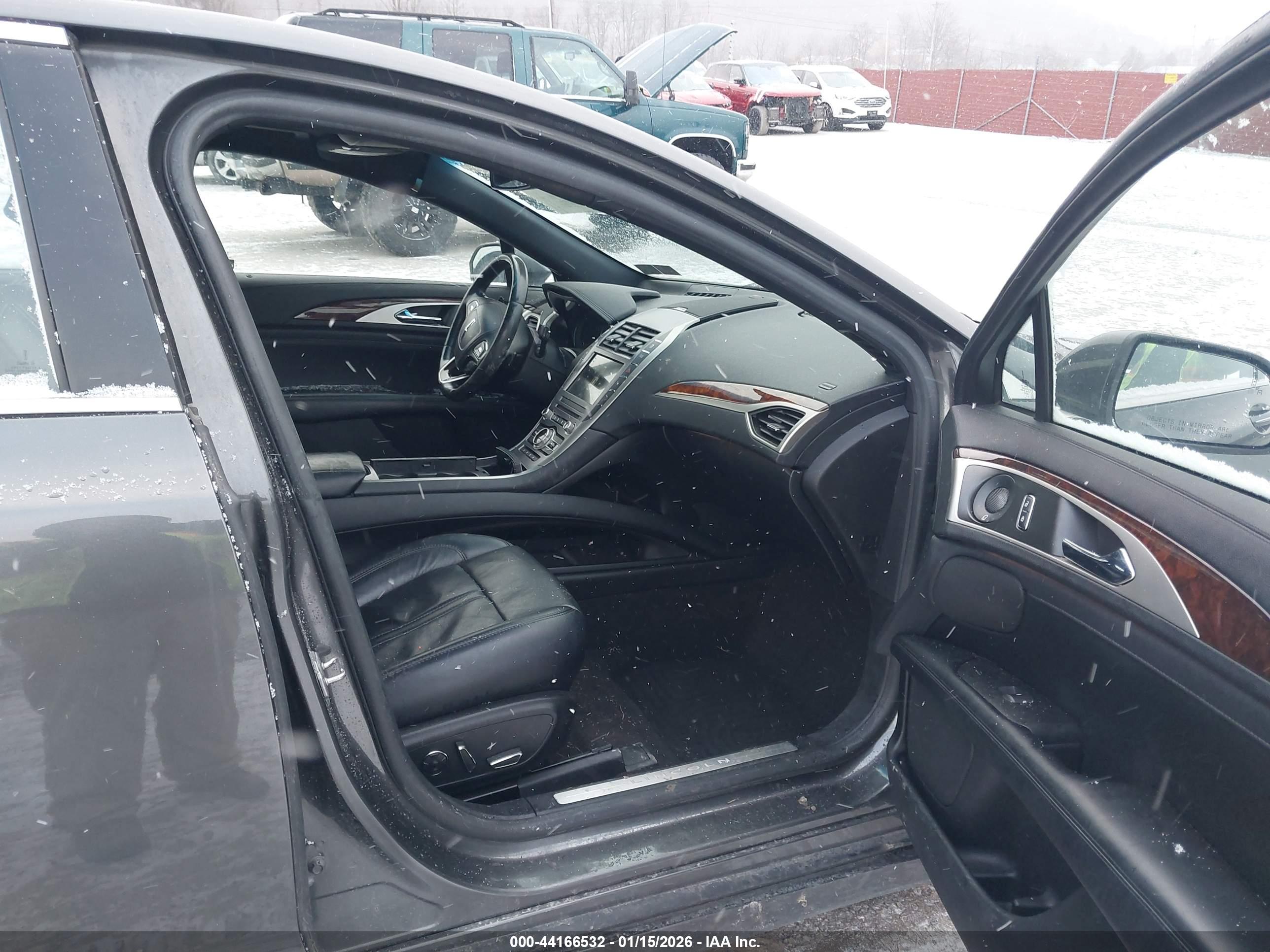 LINCOLN MKZ image 5