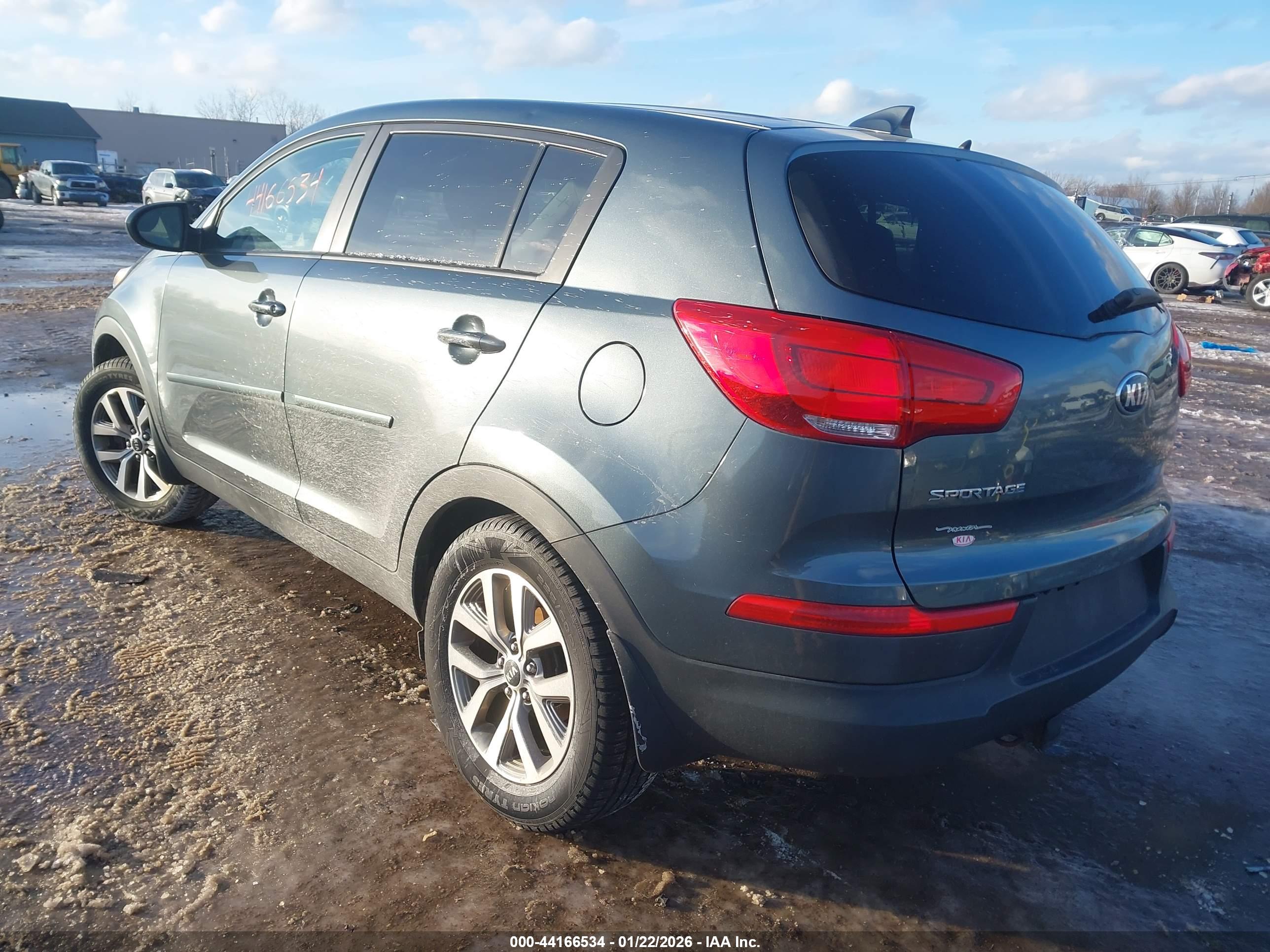 KIA SPORTAGE image 3