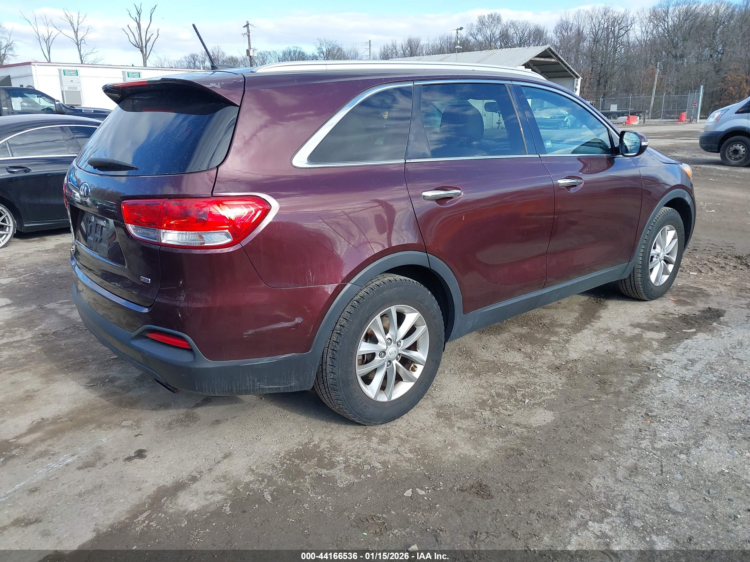 KIA SORENTO image 4