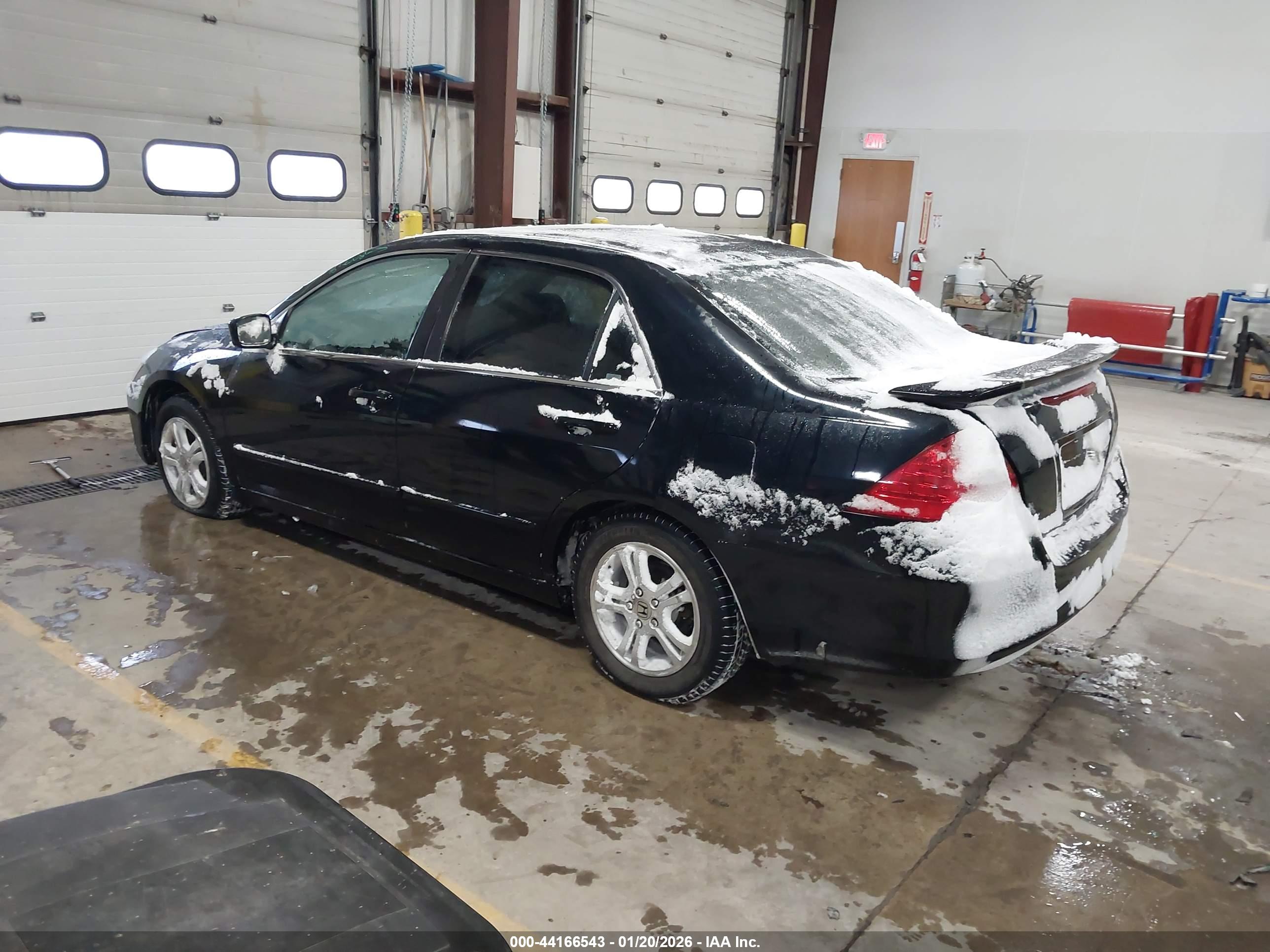 HONDA ACCORD image 3