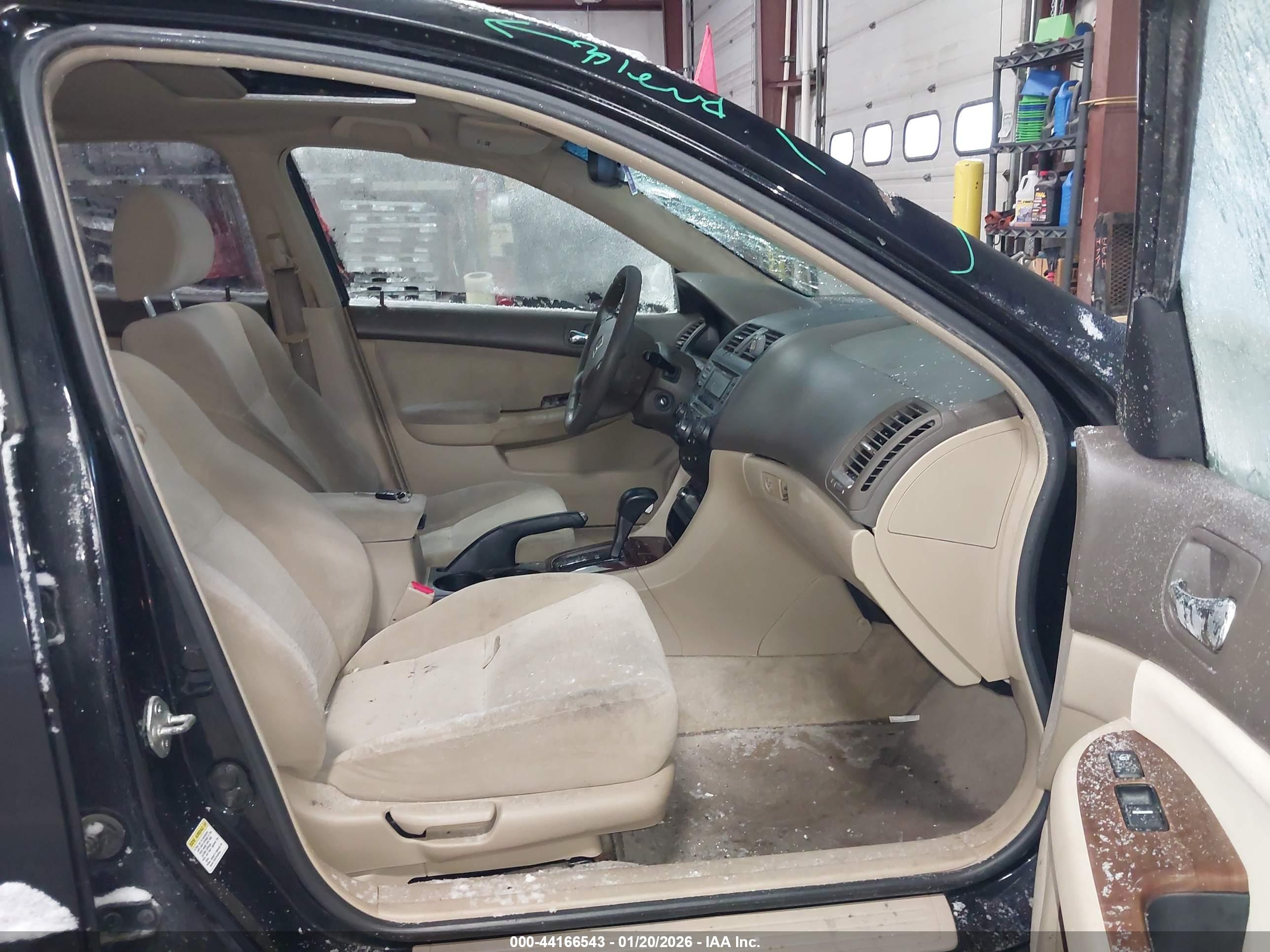 HONDA ACCORD image 5