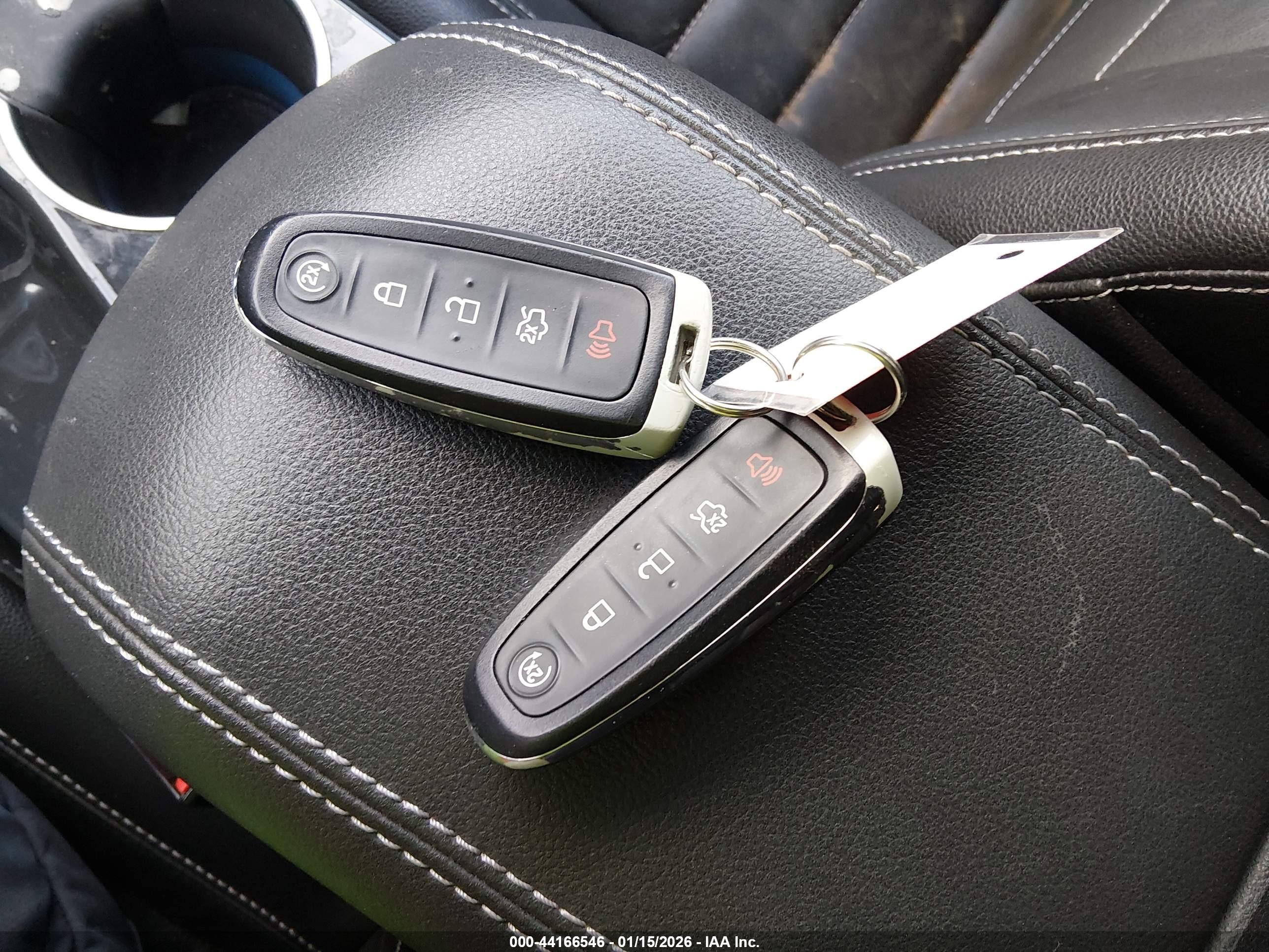 FORD ESCAPE image 11