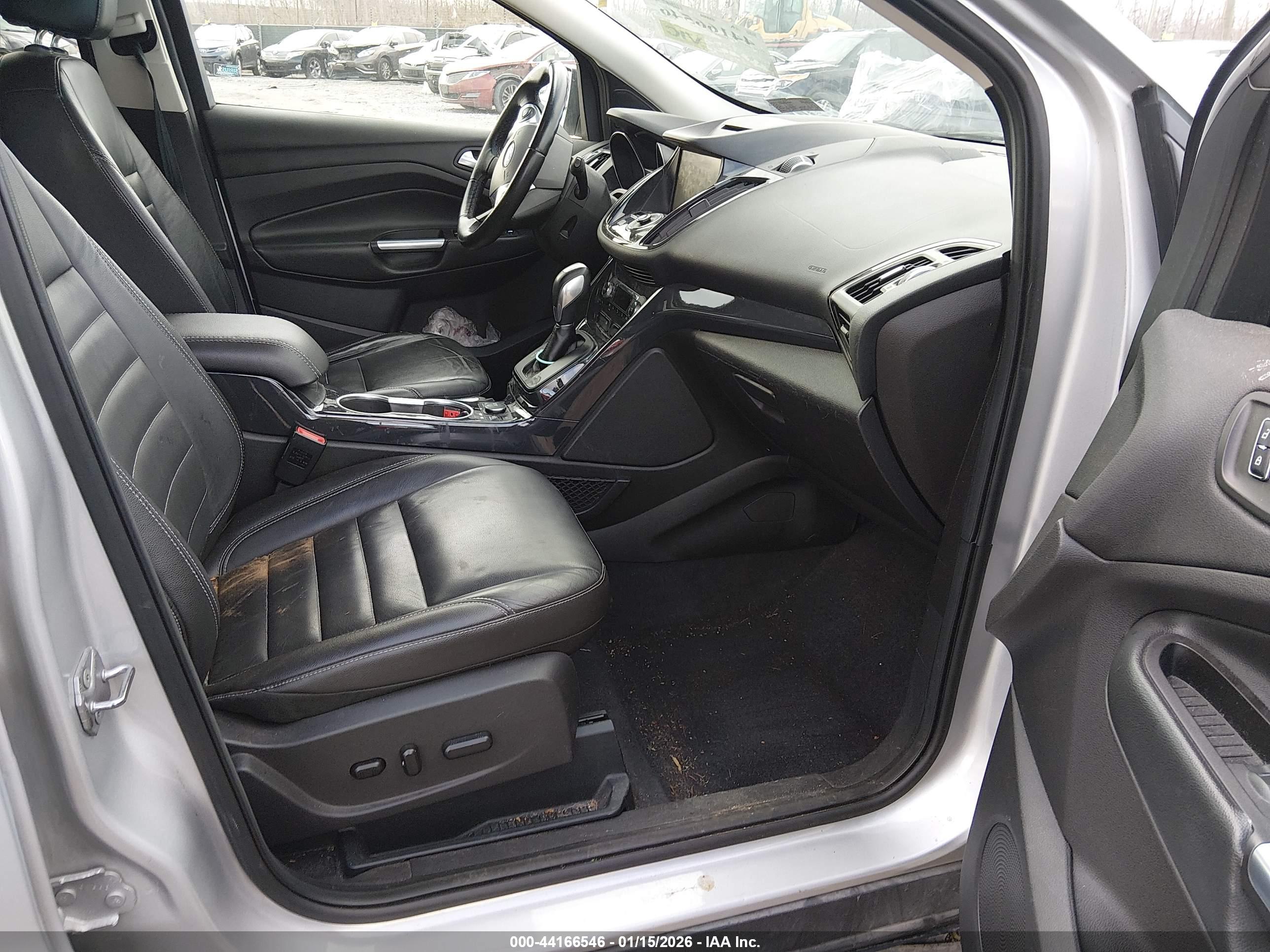 FORD ESCAPE image 5