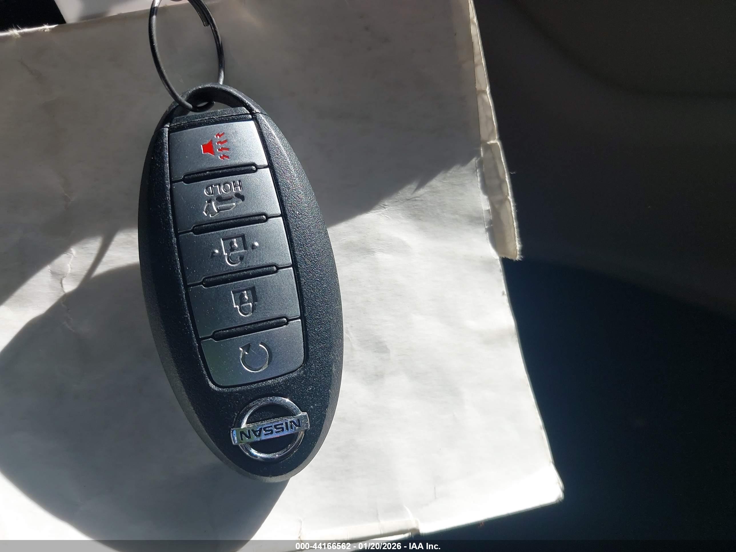 NISSAN ROGUE image 11