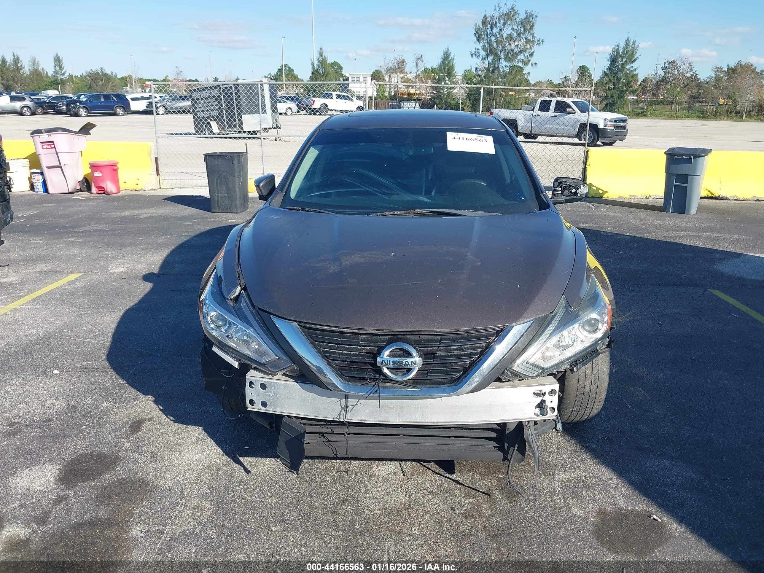NISSAN ALTIMA image 6