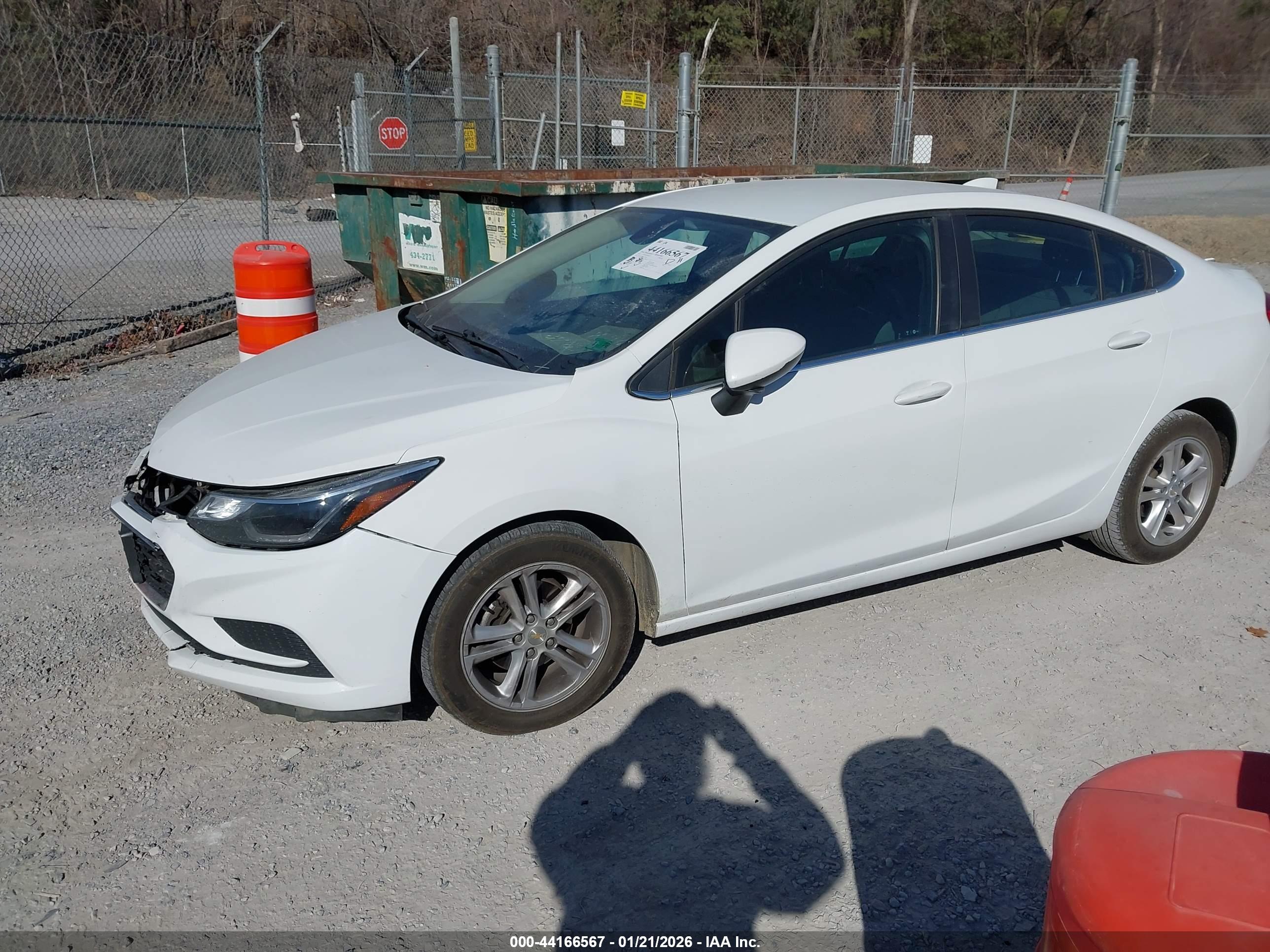 CHEVROLET CRUZE image 2