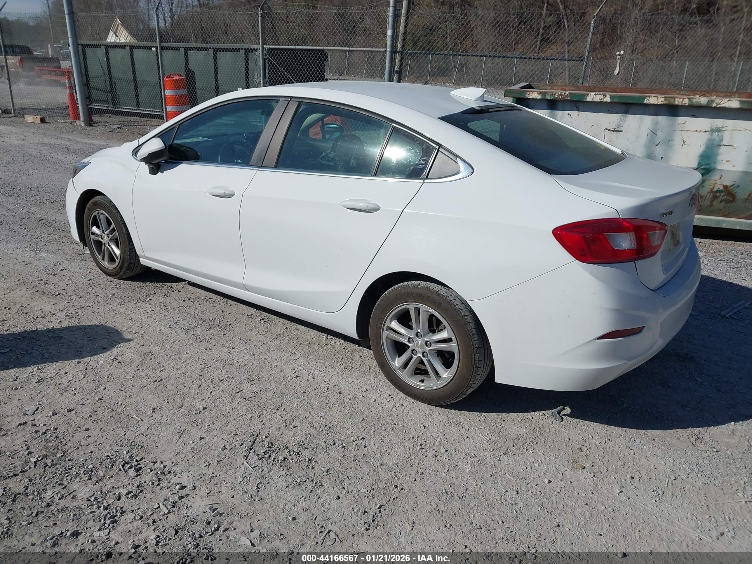 CHEVROLET CRUZE image 3