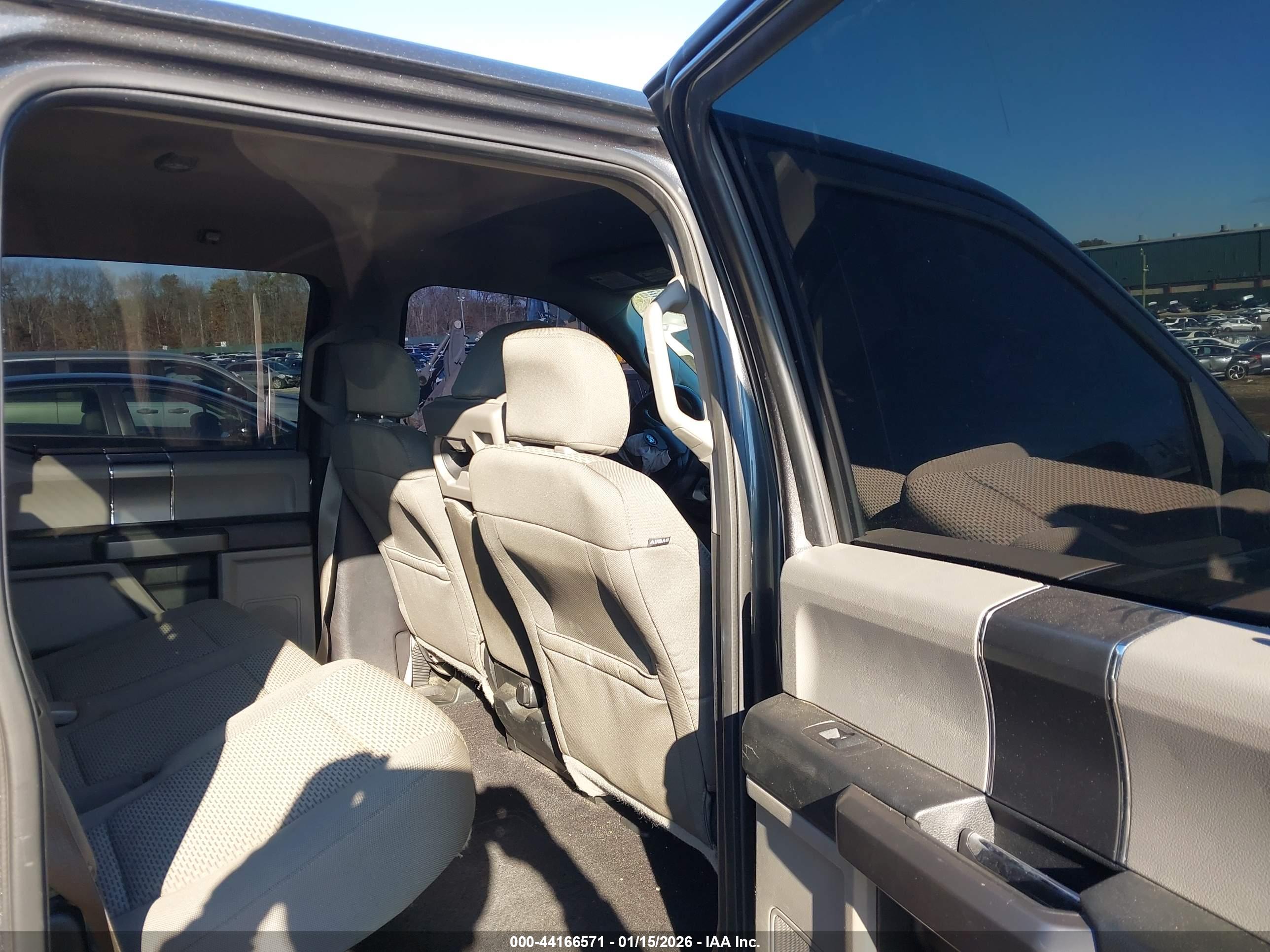 FORD F-150 image 8