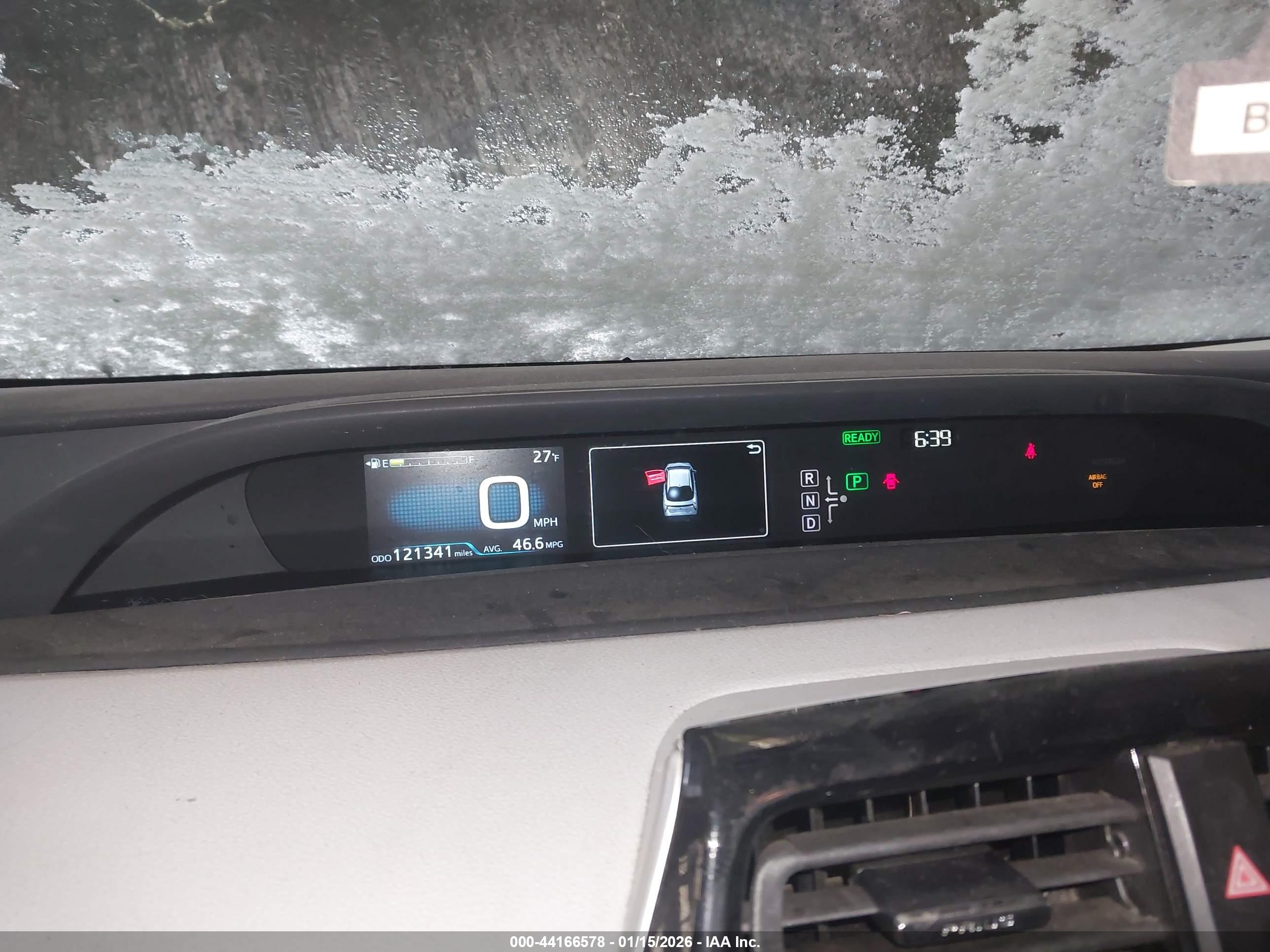 TOYOTA PRIUS image 7