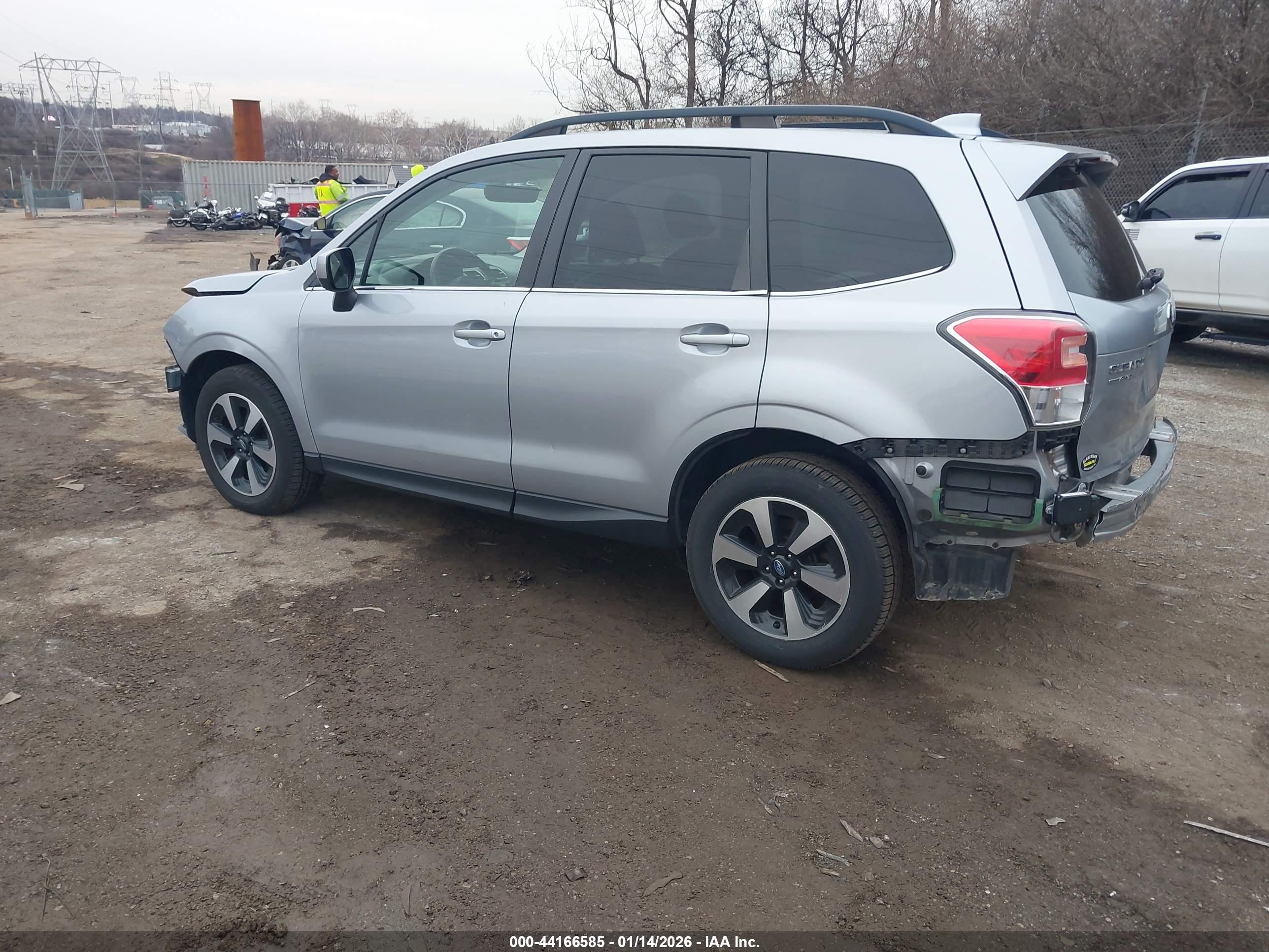 SUBARU FORESTER image 3