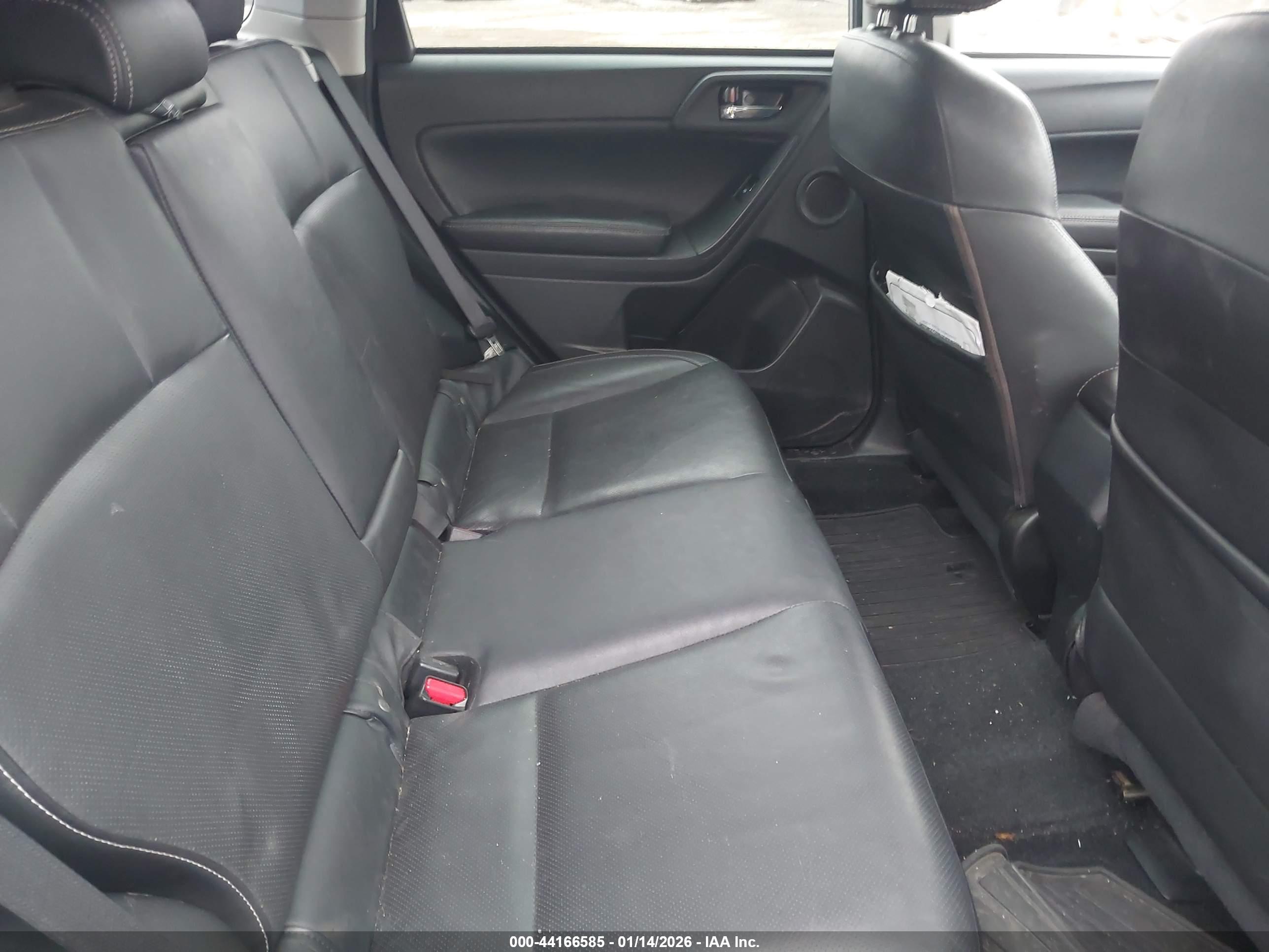SUBARU FORESTER image 8