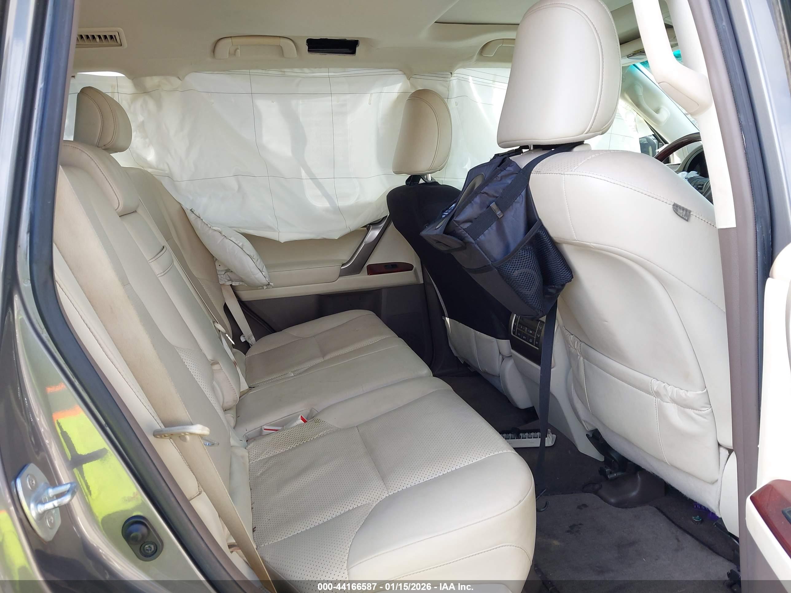 LEXUS GX image 8