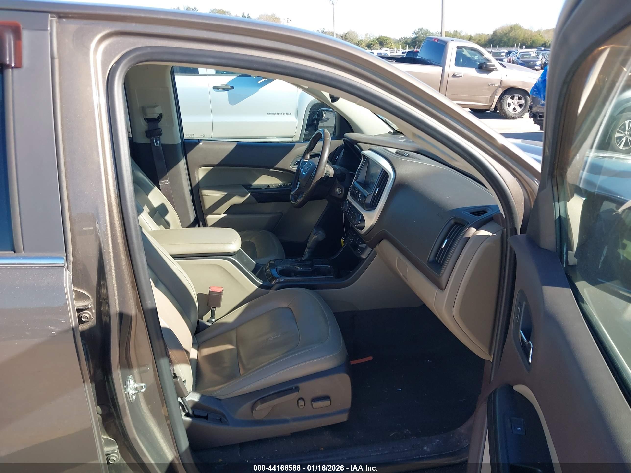GMC CANYON image 5