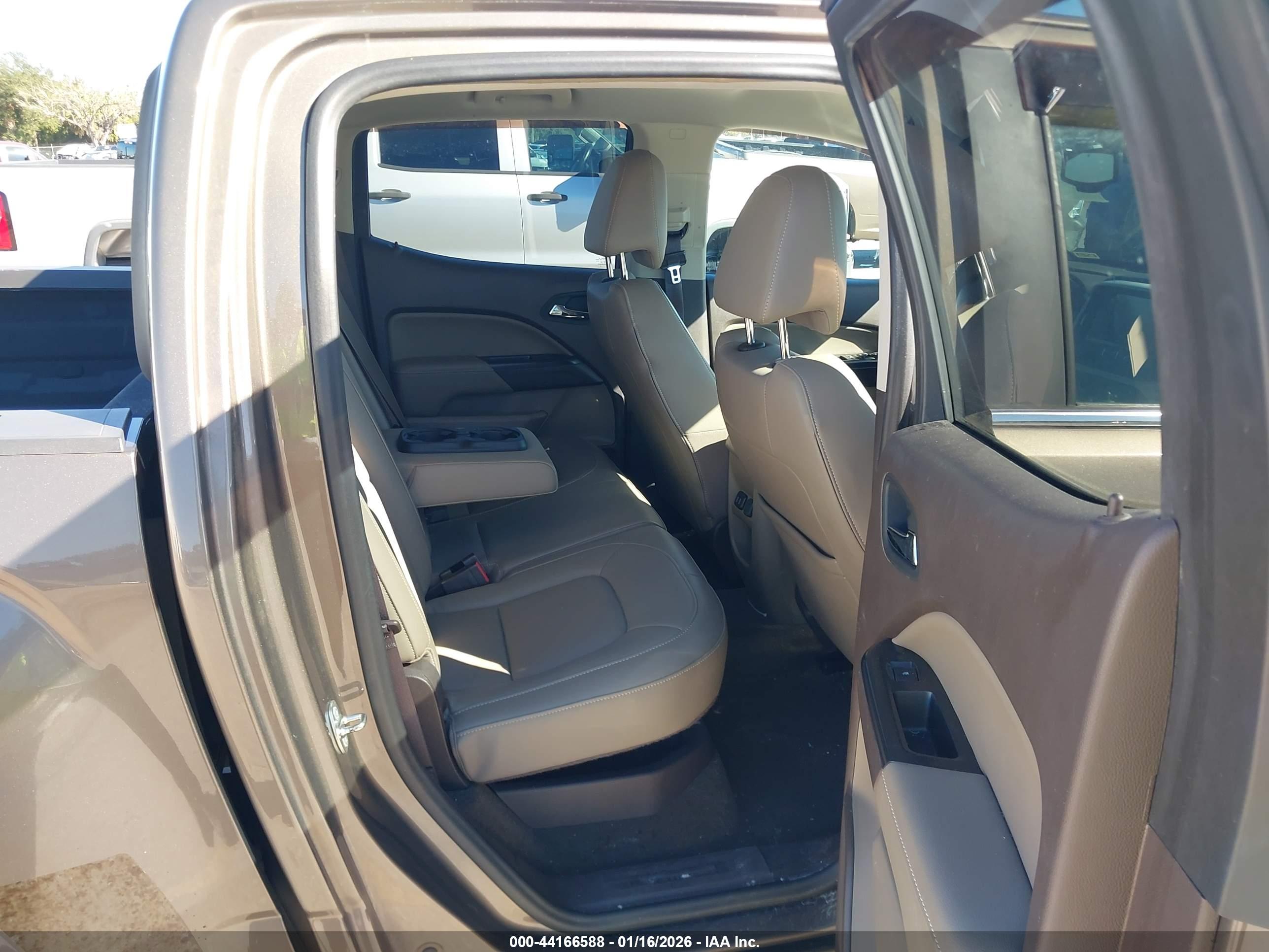 GMC CANYON image 8