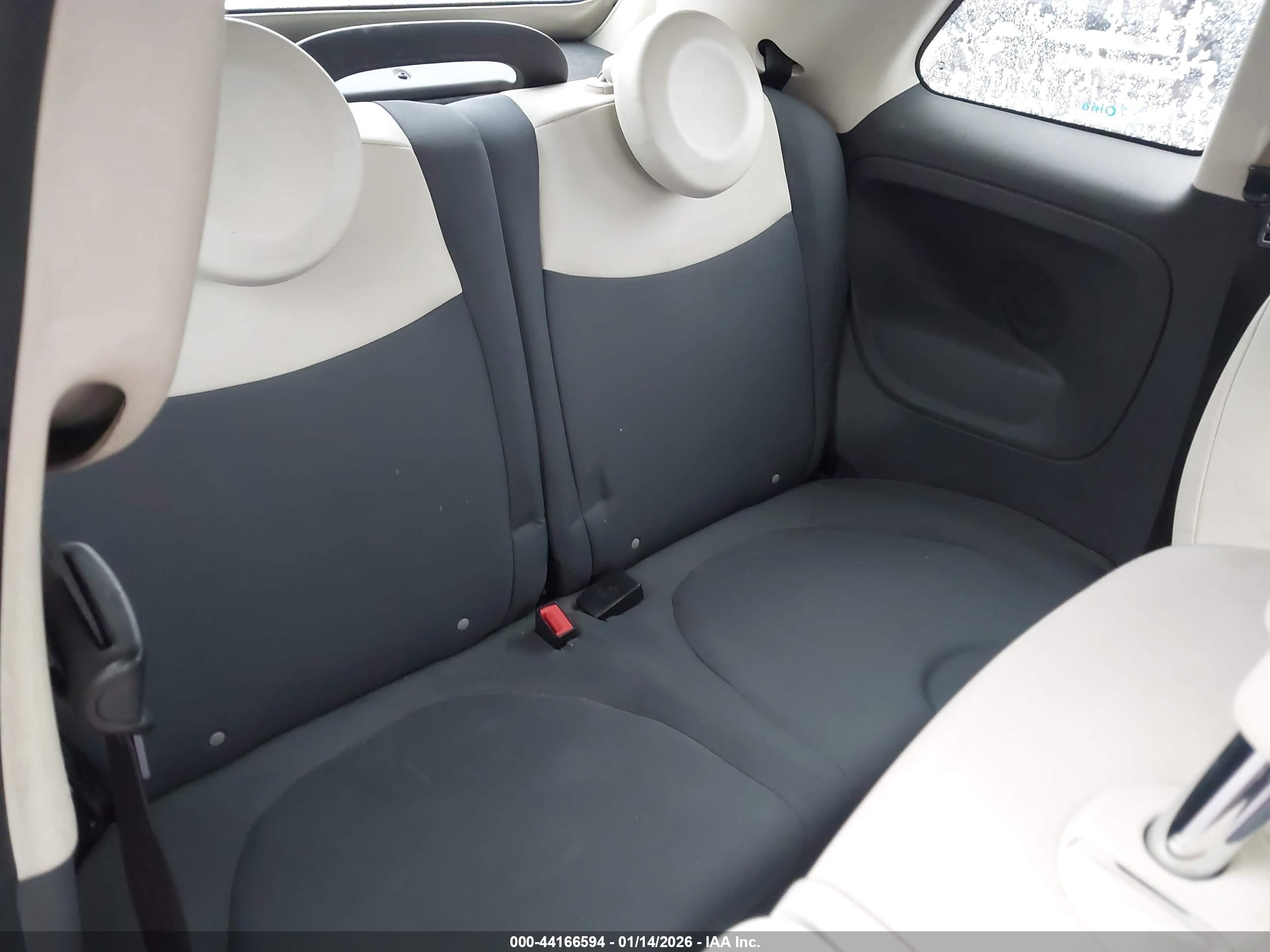FIAT 500C image 8