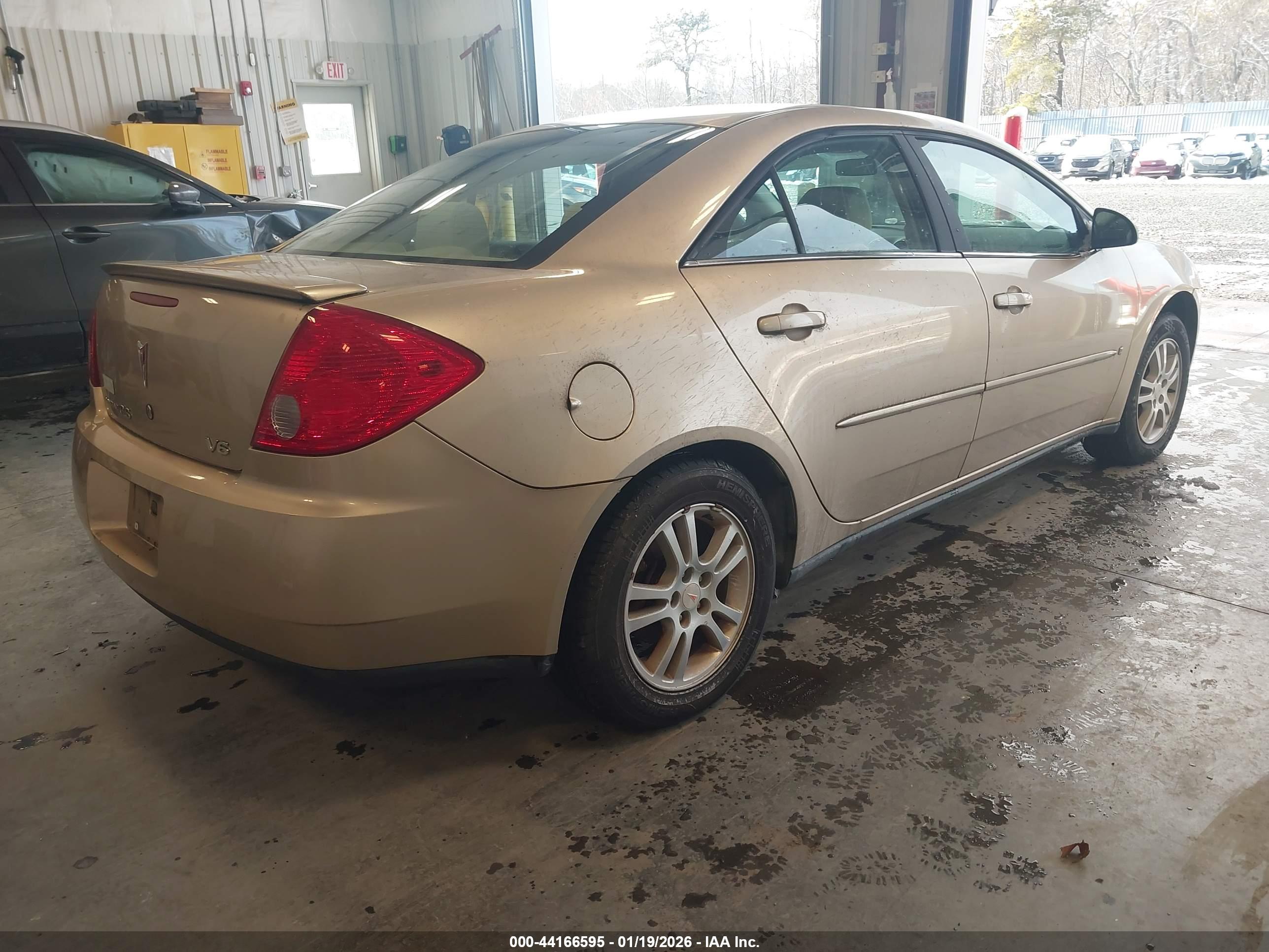 PONTIAC G6 image 4