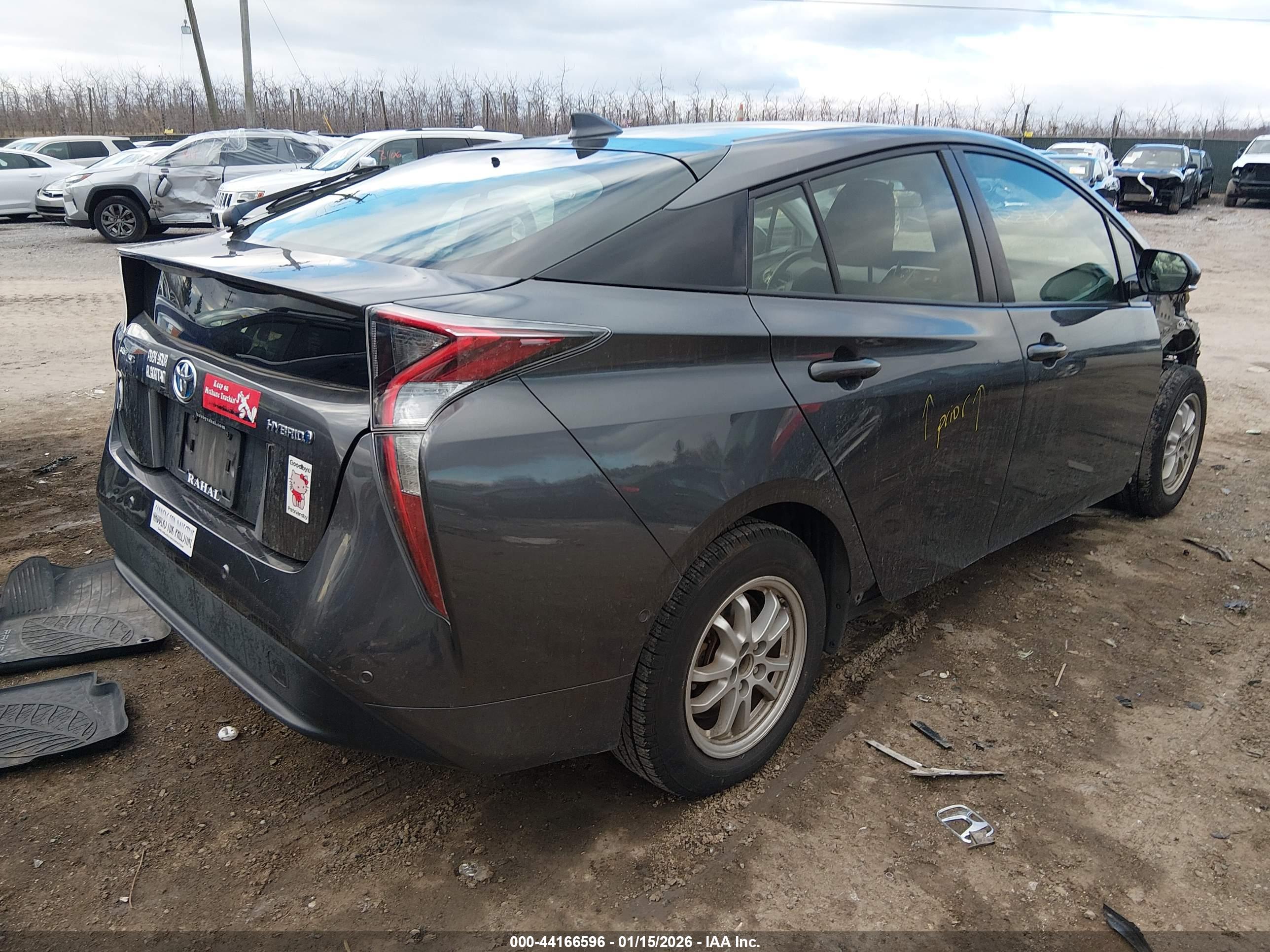 TOYOTA PRIUS image 4