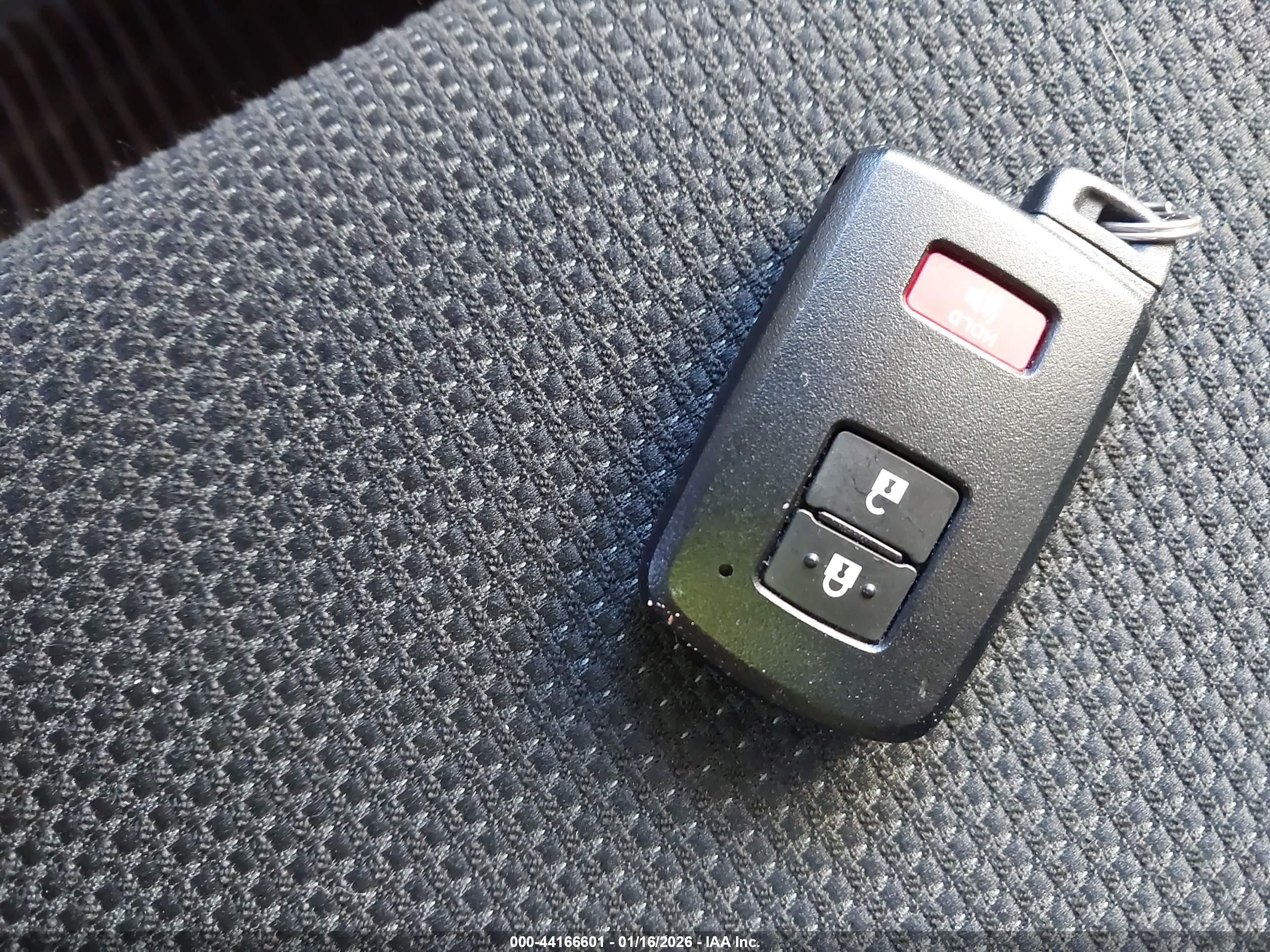 TOYOTA RAV4 image 11