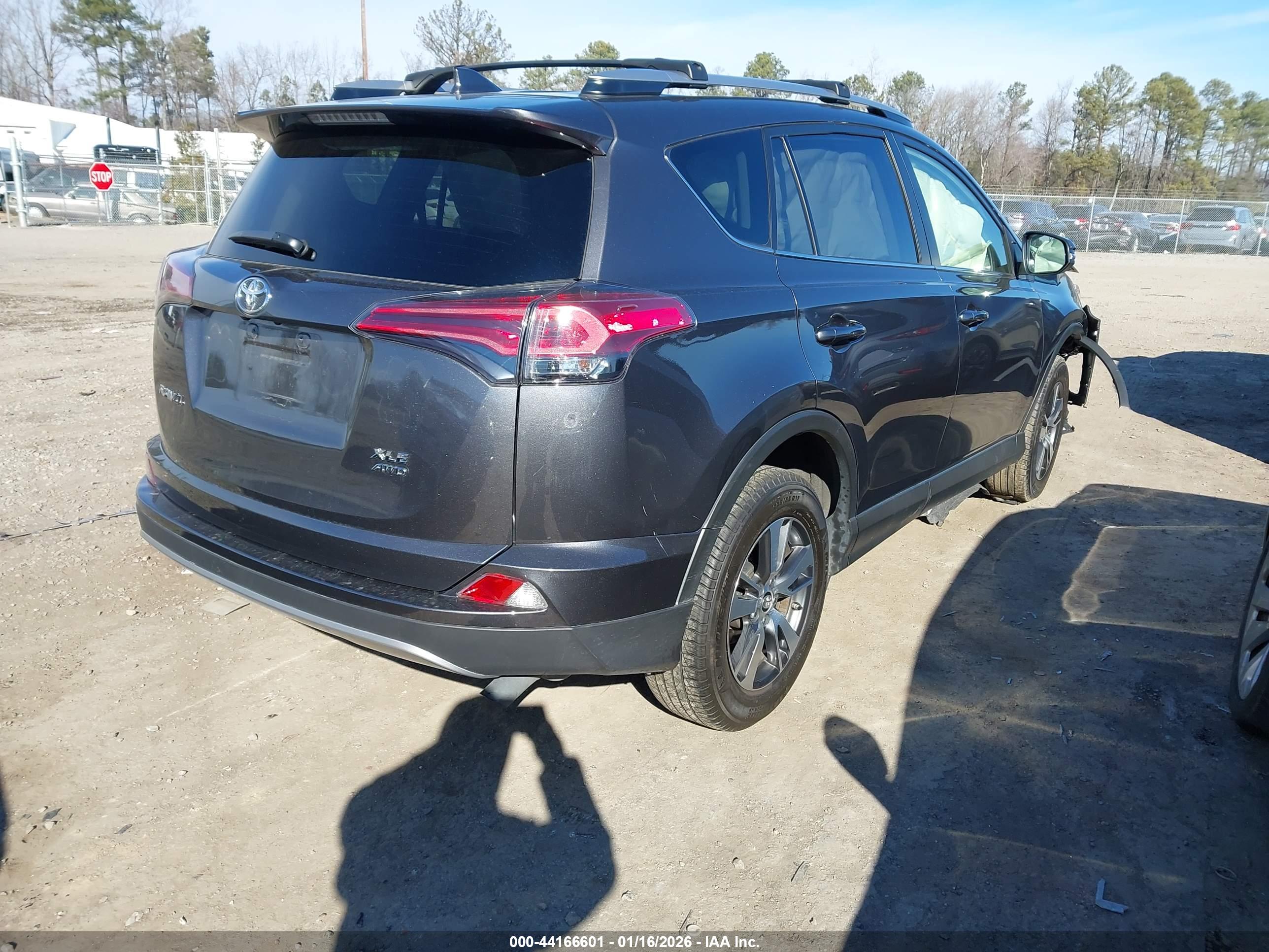 TOYOTA RAV4 image 4