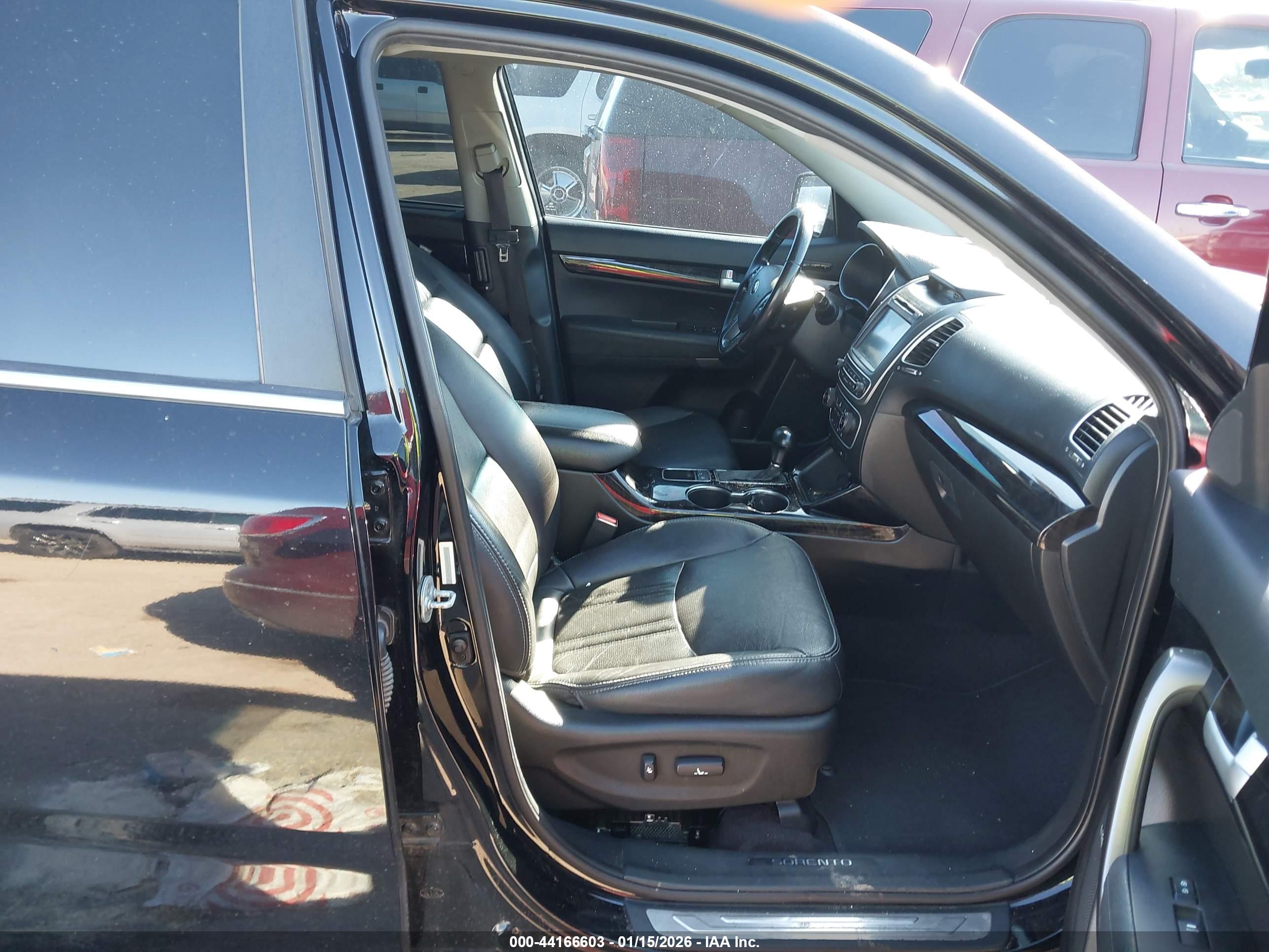 KIA SORENTO image 5