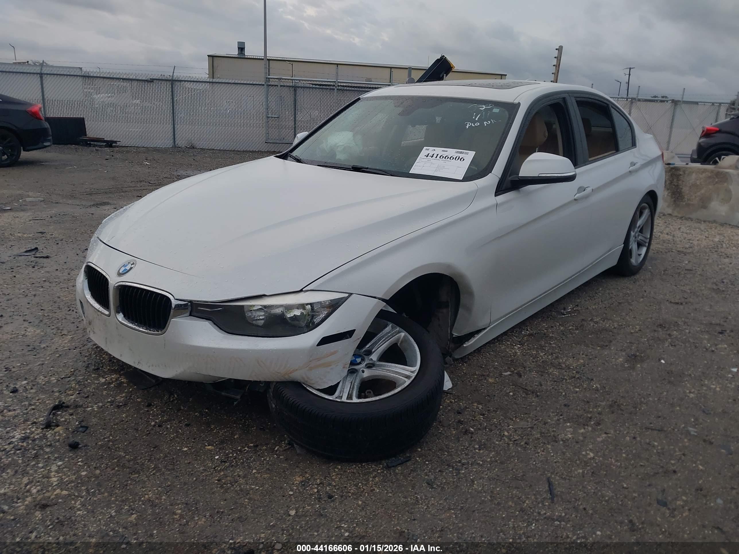 BMW 328I image 2