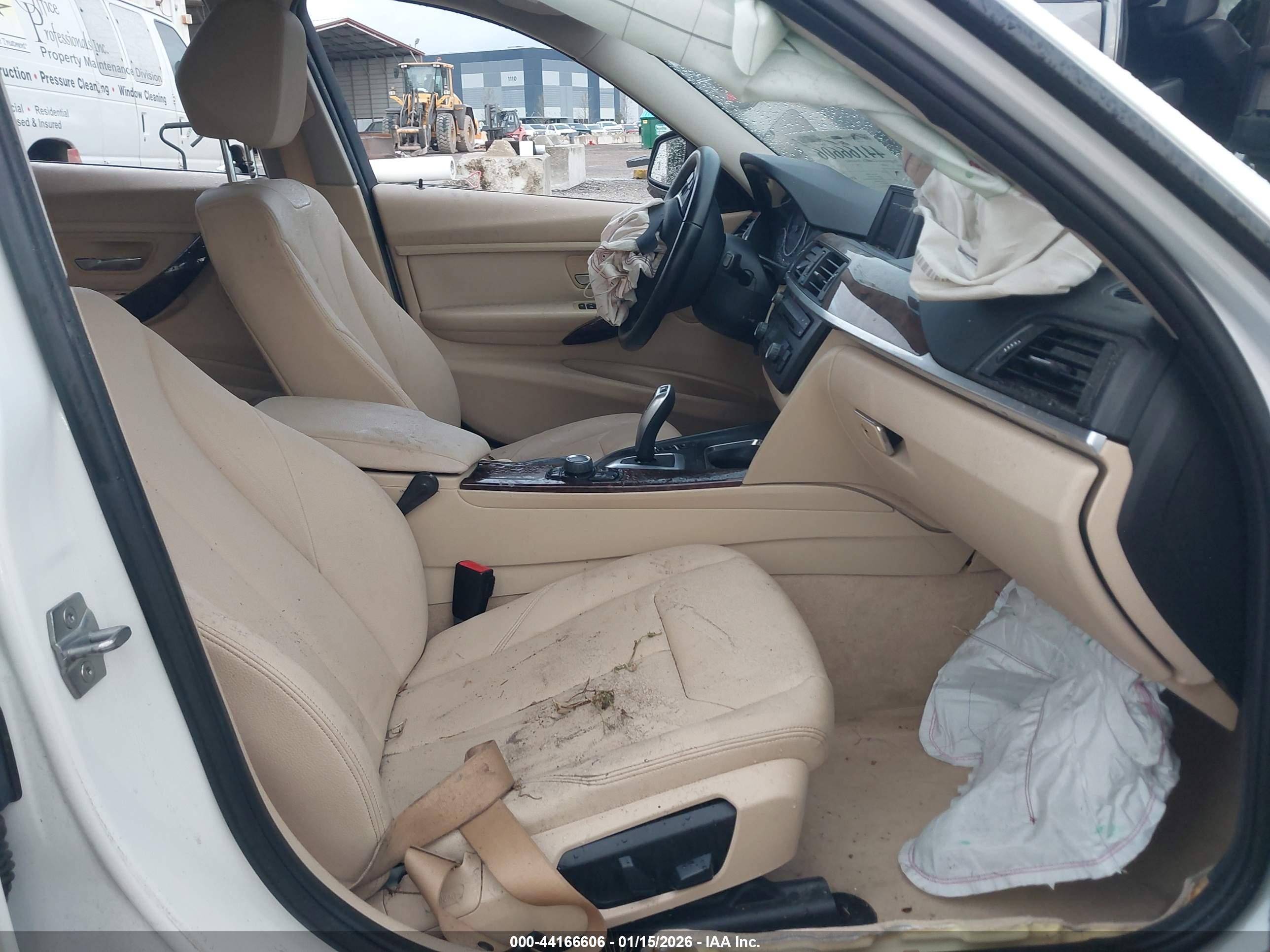 BMW 328I image 5