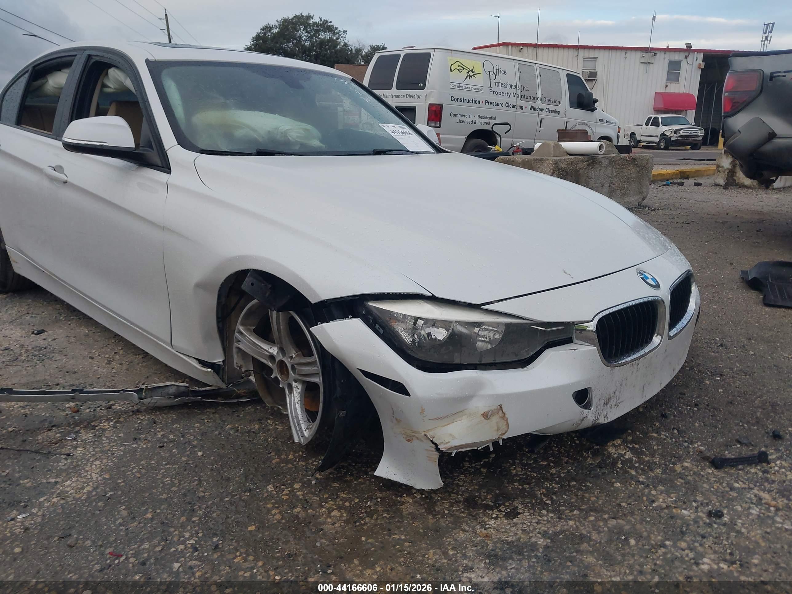 BMW 328I image 6
