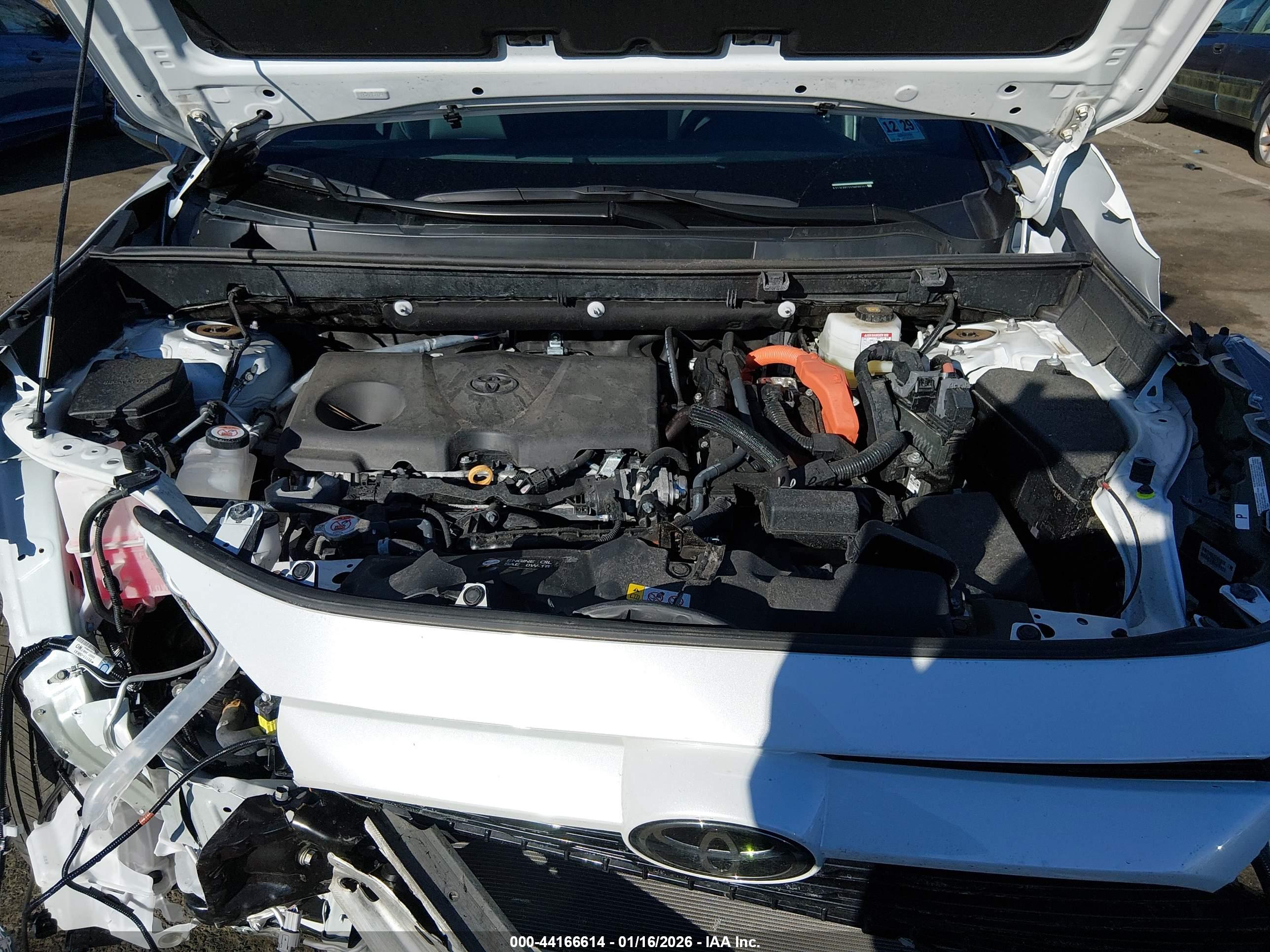 TOYOTA RAV4 image 10