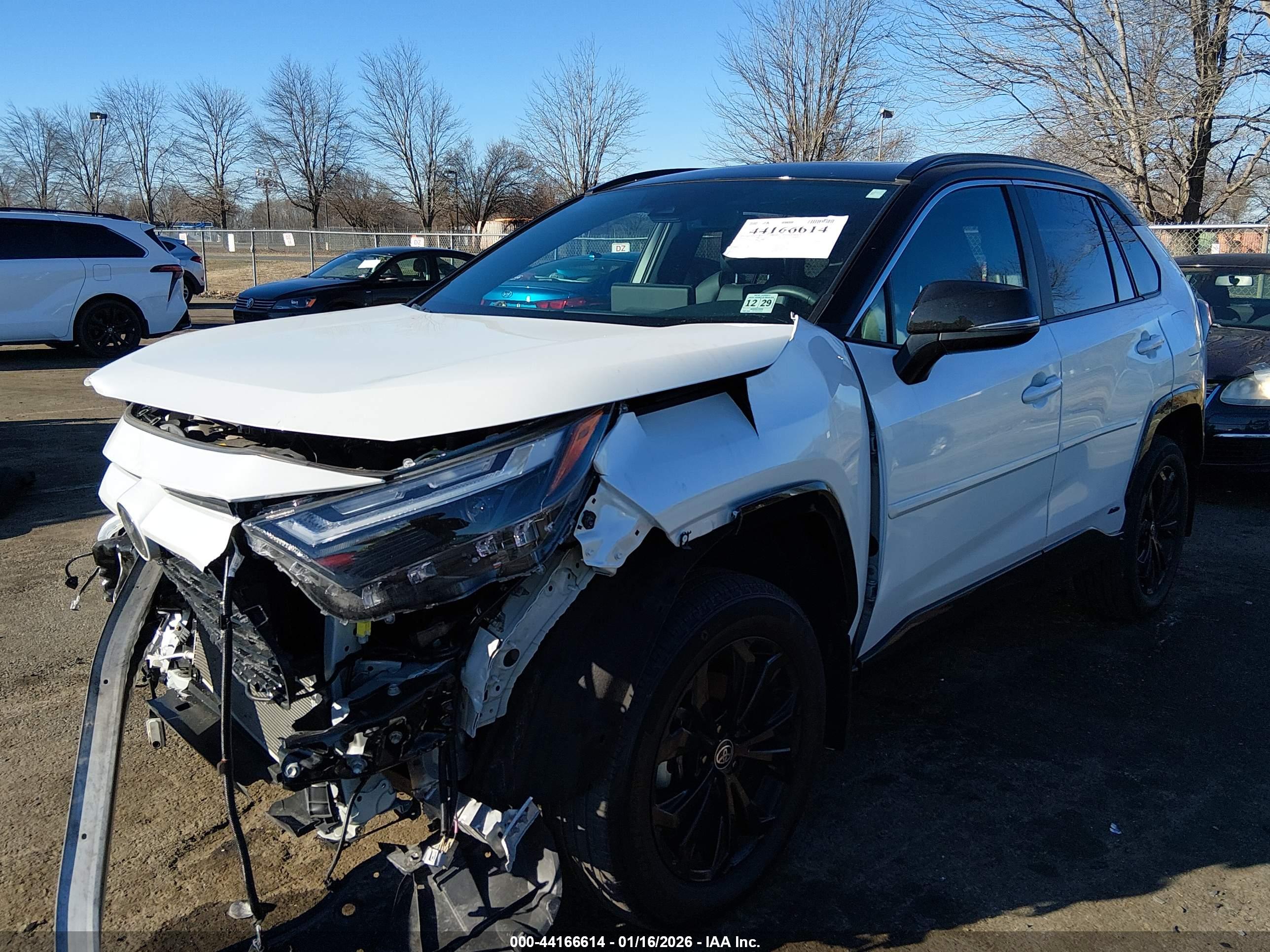 TOYOTA RAV4 image 2